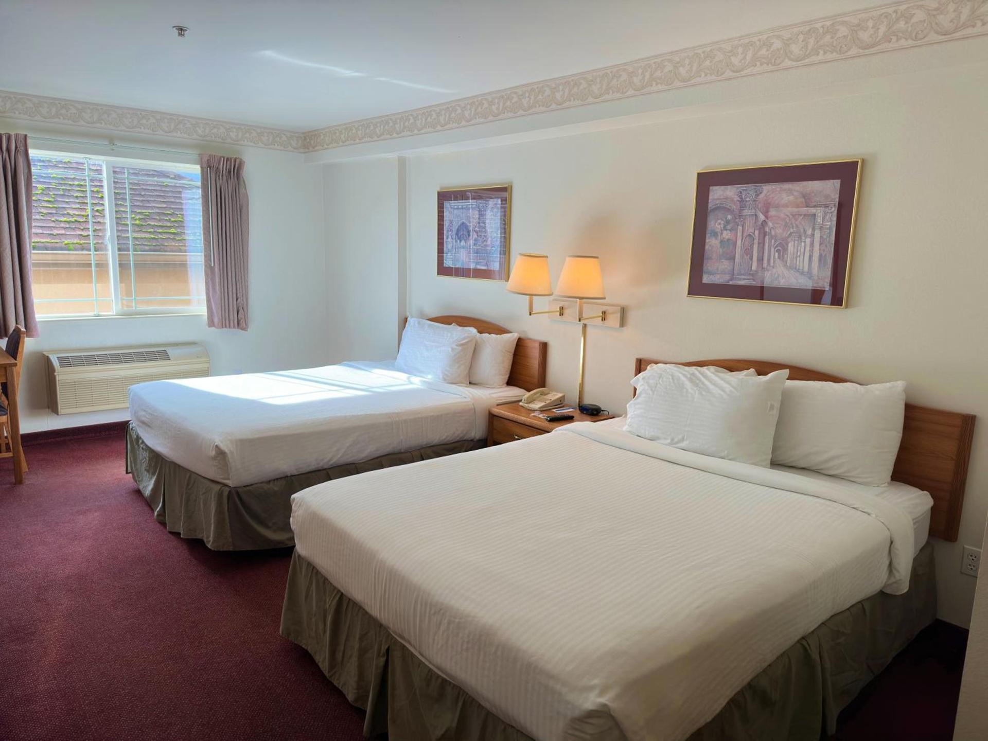 Peppermill Empress Inn photo 4