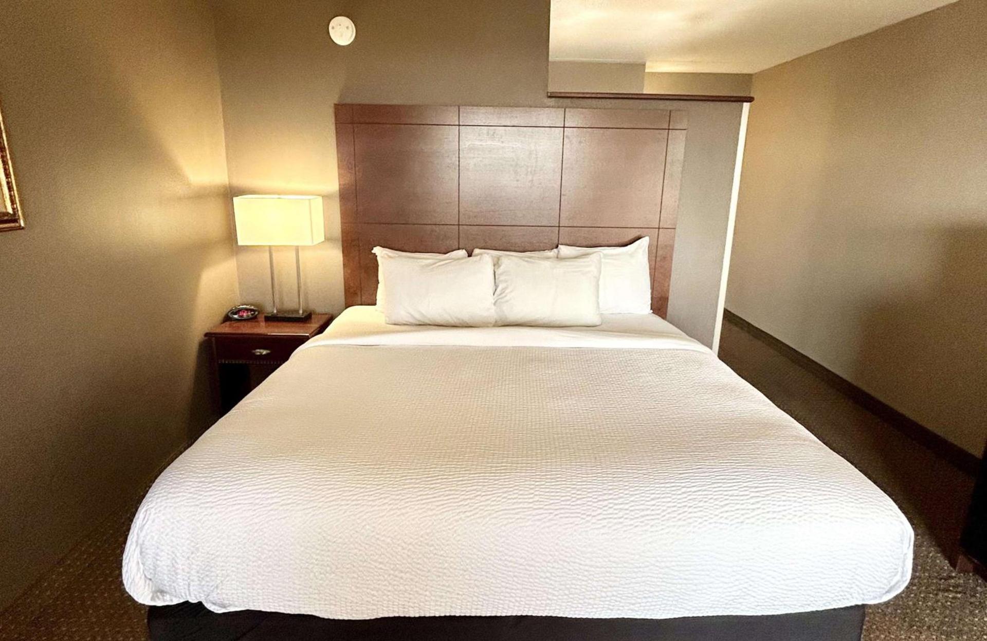 Best Western Plus Kelly Inn photo 11