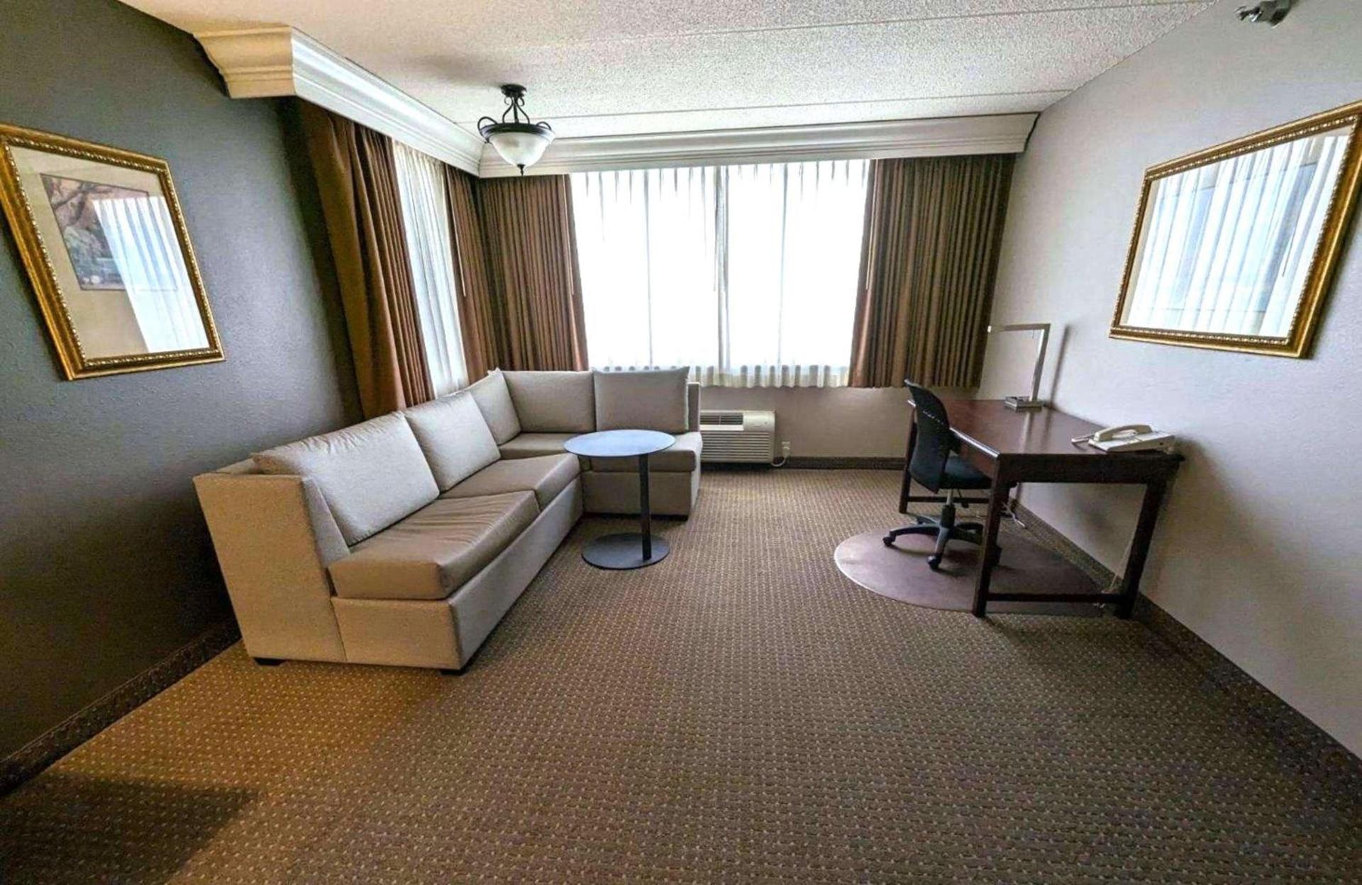 Best Western Plus Kelly Inn photo 14