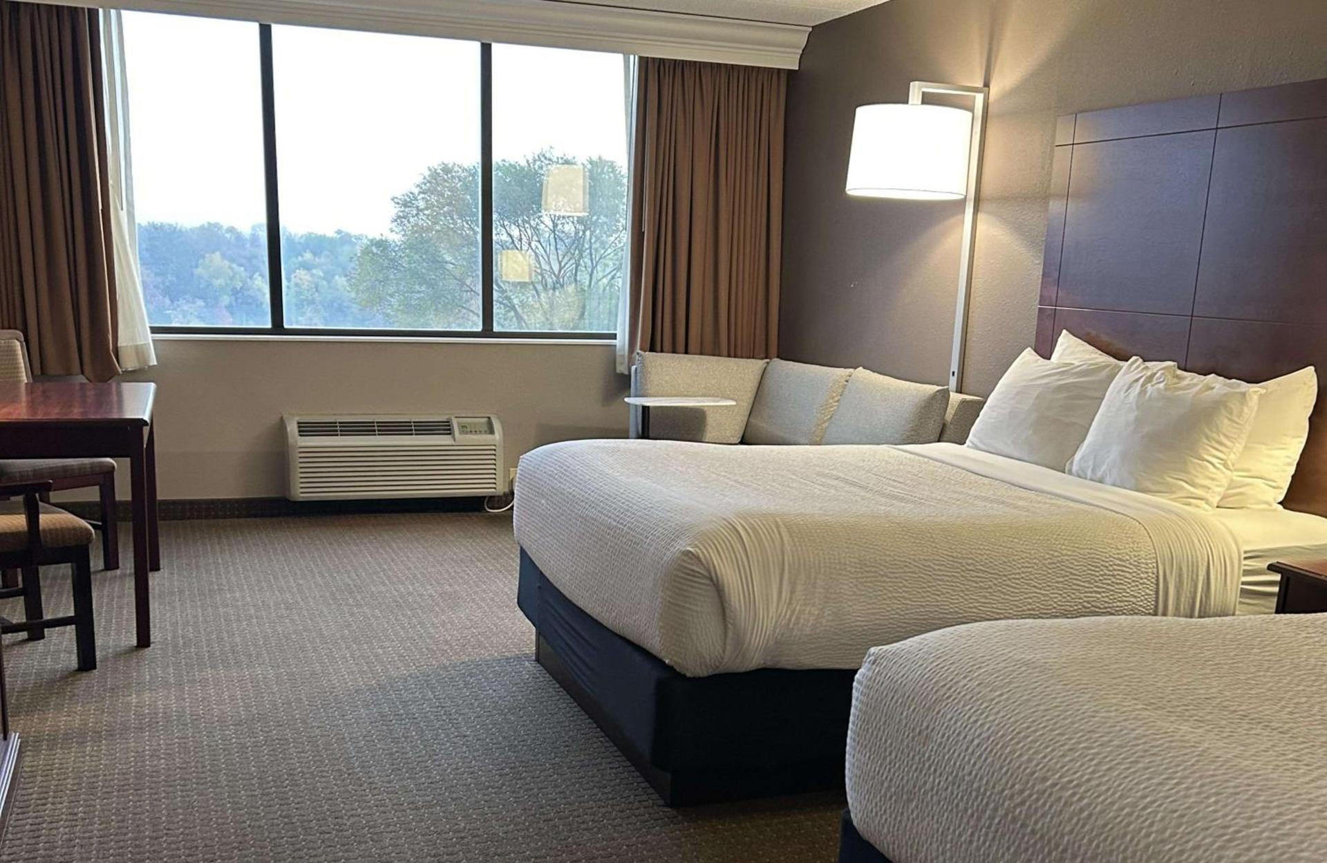 Best Western Plus Kelly Inn photo 24