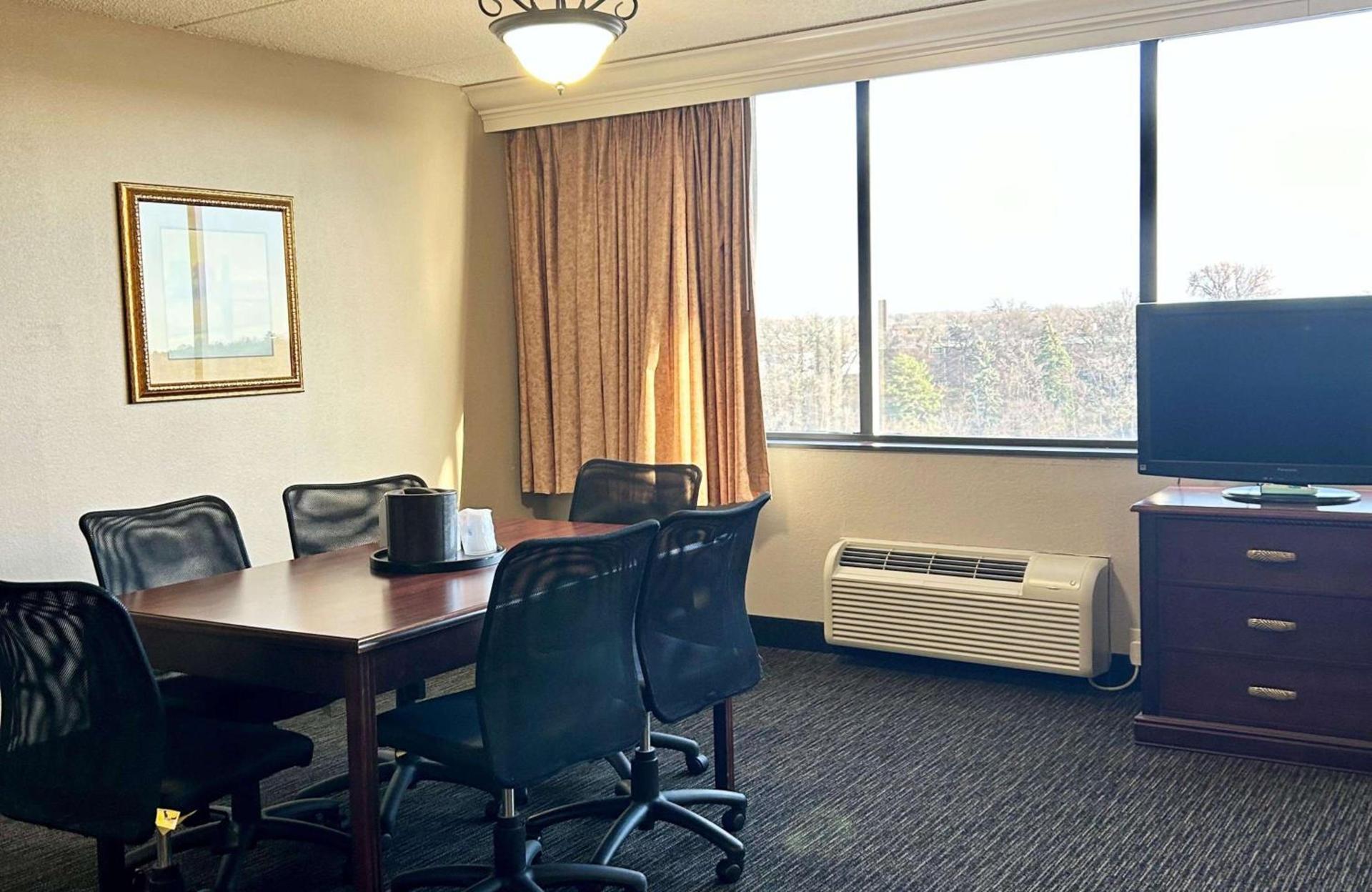 Best Western Plus Kelly Inn photo 25