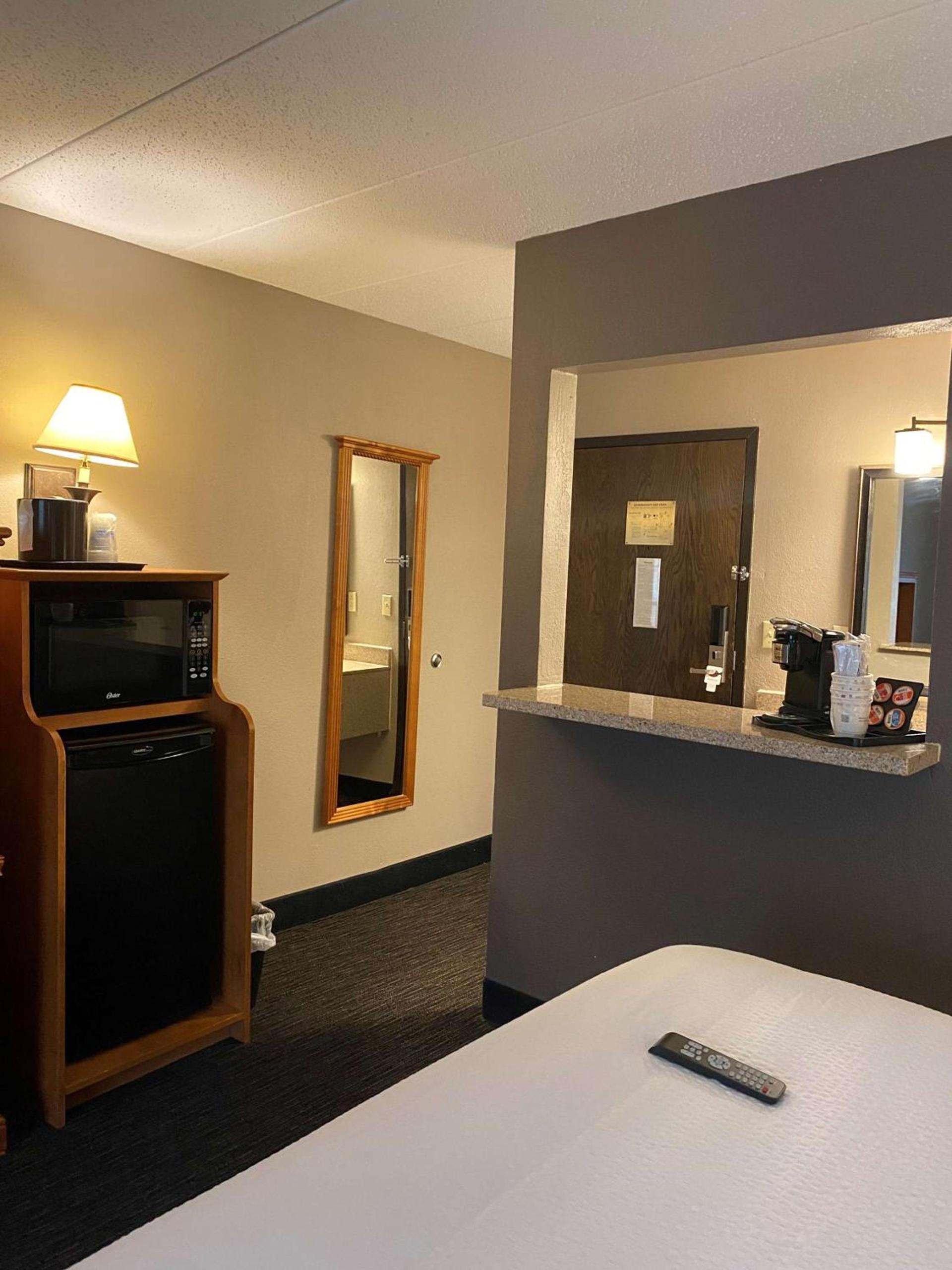 Best Western Plus Kelly Inn photo 42