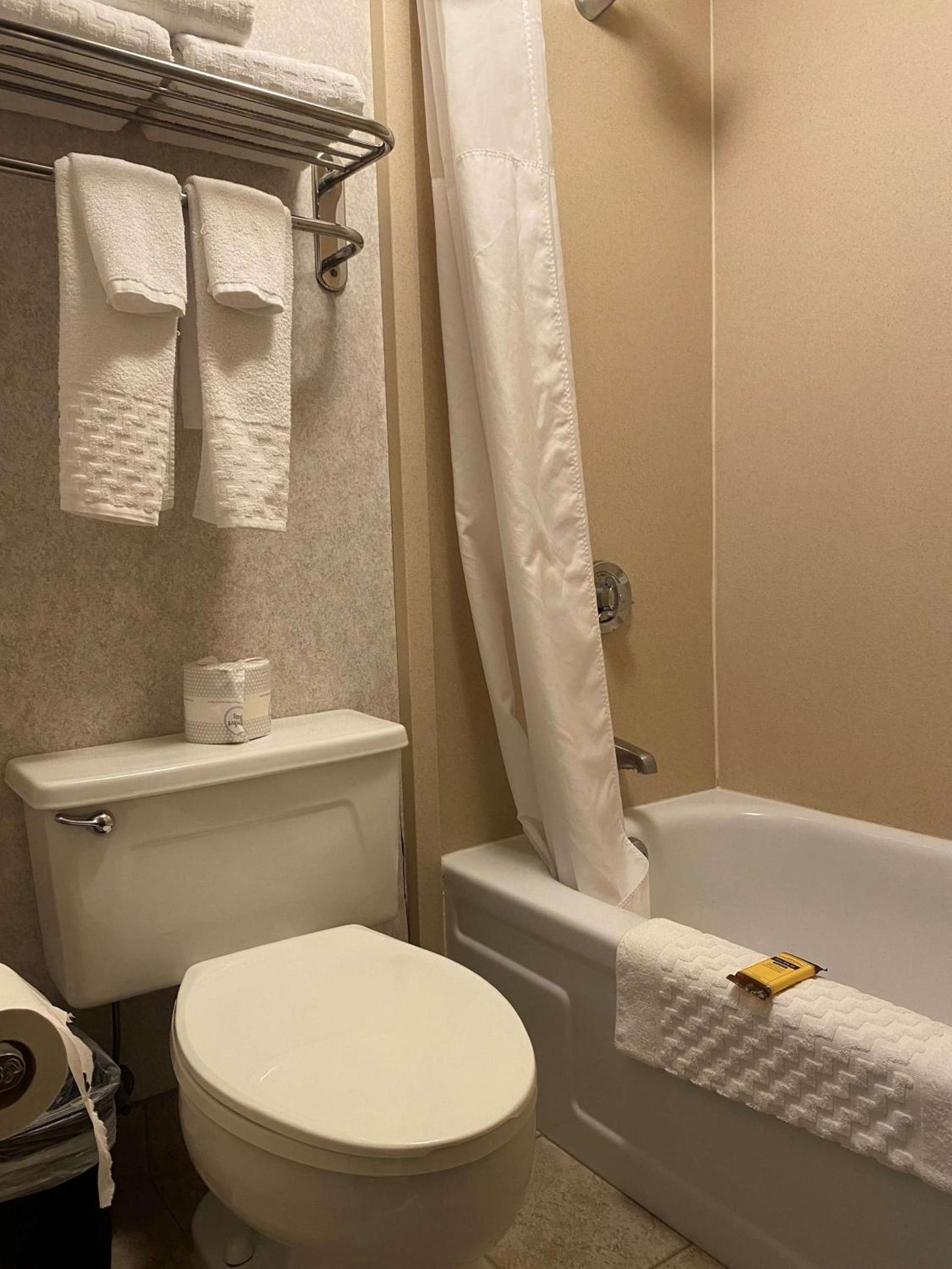 Best Western Plus Kelly Inn photo 52