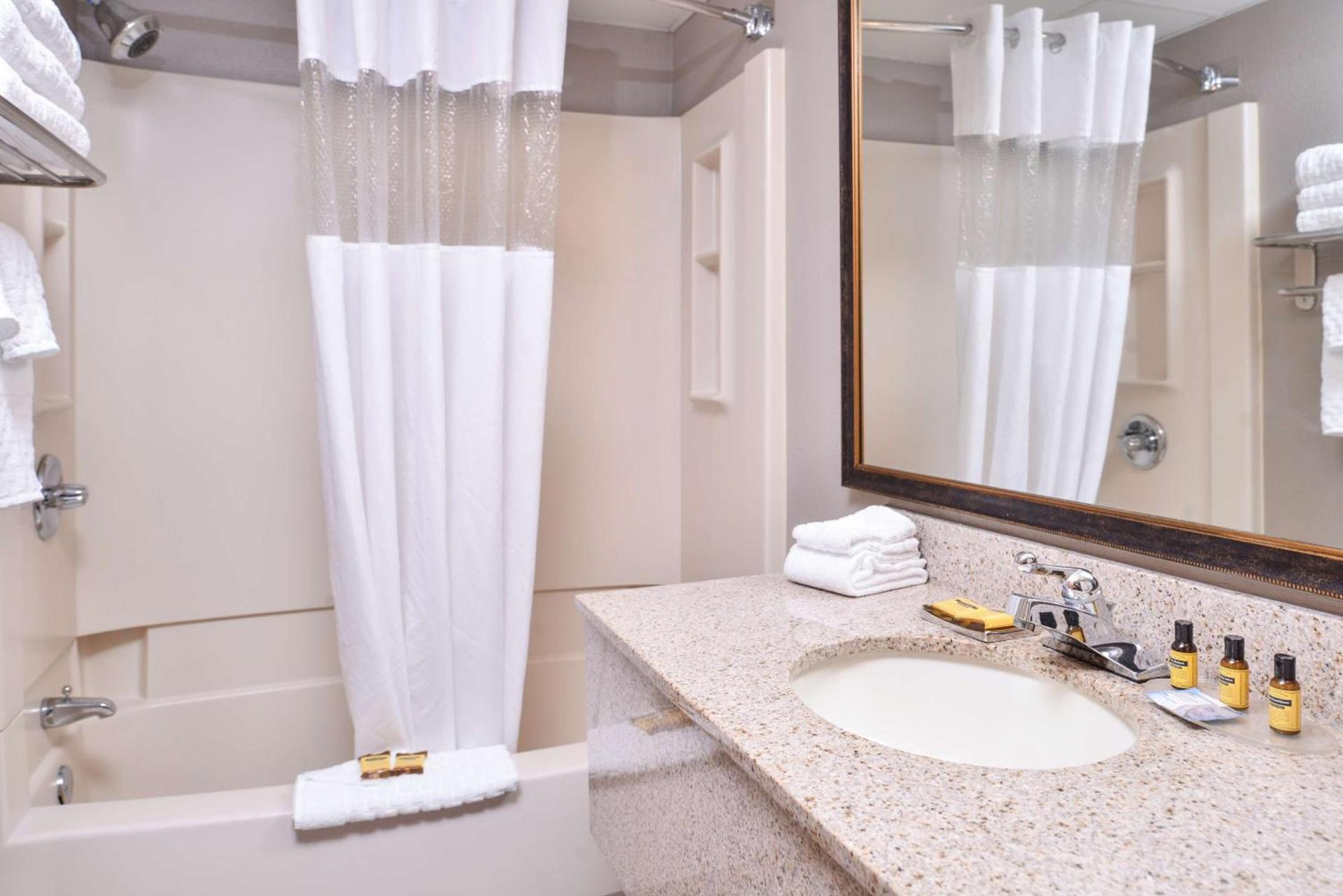 Best Western Plus Kelly Inn photo 56