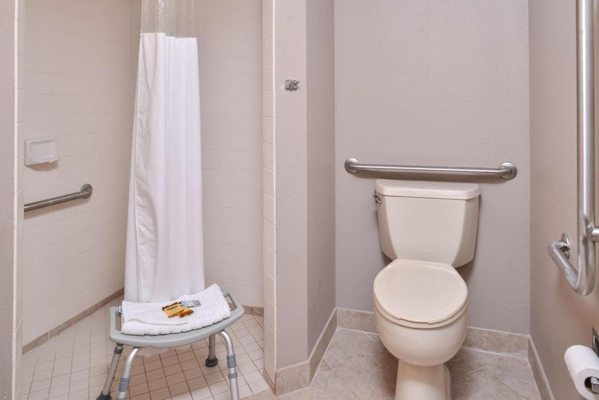 Best Western Plus Kelly Inn photo 58