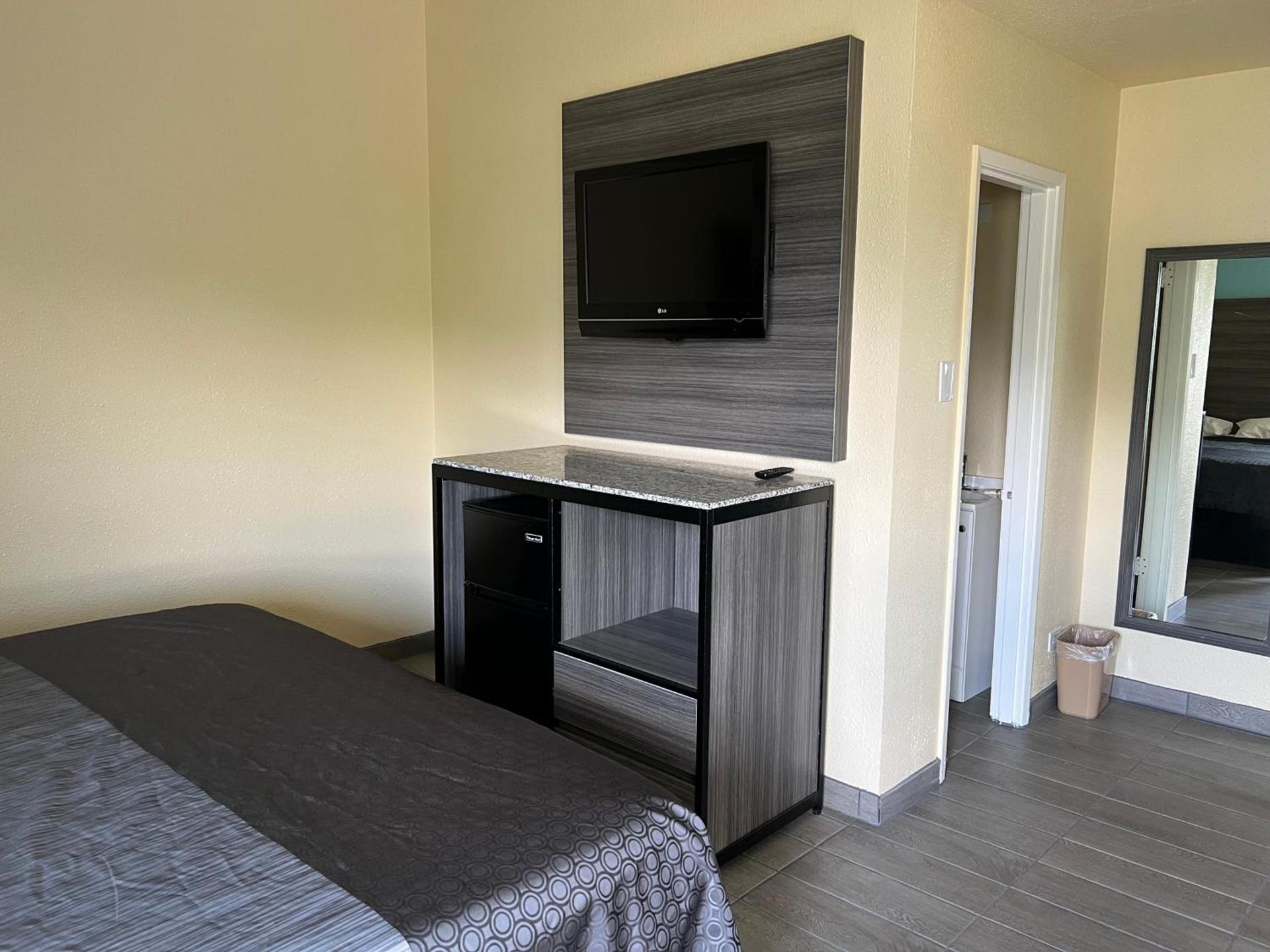EL TEJAS MOTEL photo 2