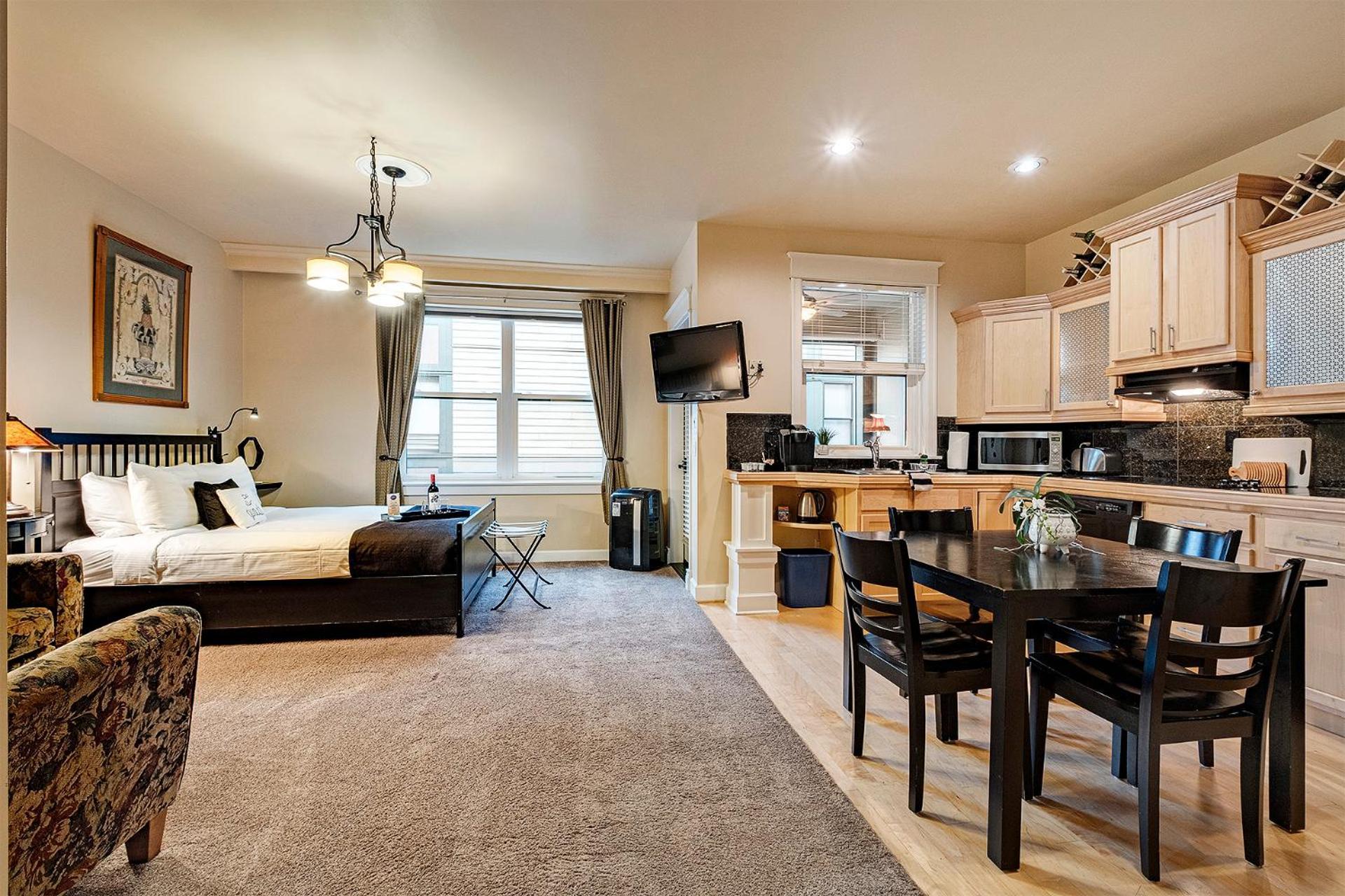 The Orenco Station Hotel photo 15