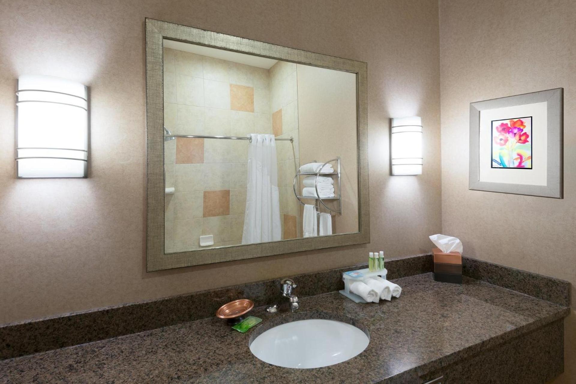 Holiday Inn Express Hotel Vernal by IHG photo 29