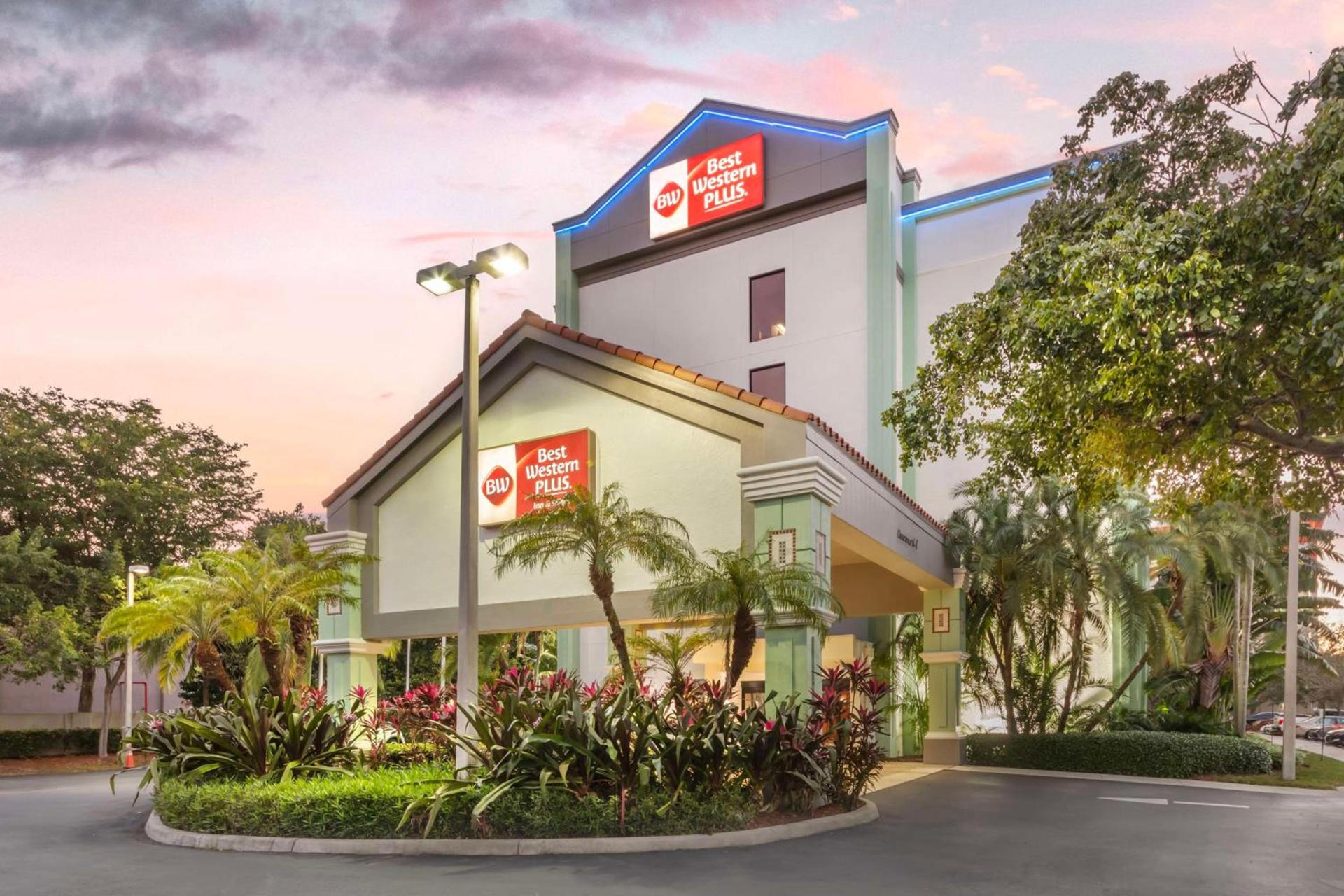 Best Western Plus Kendall Hotel & Suites photo 20