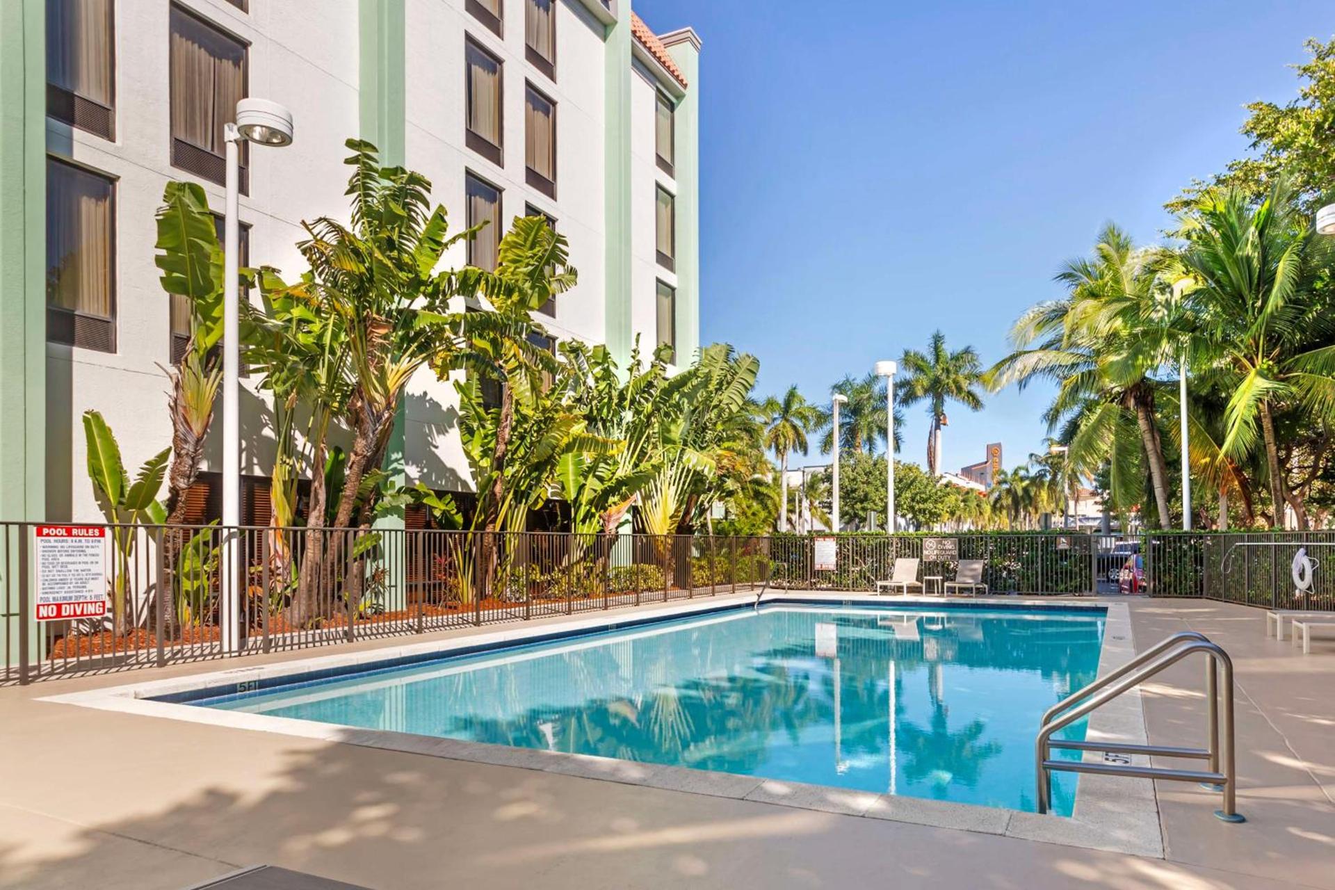 Best Western Plus Kendall Hotel & Suites photo 48