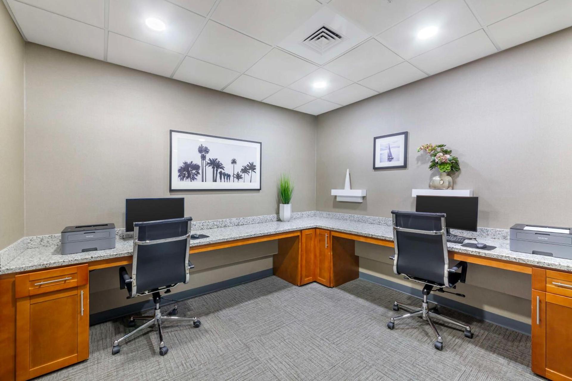 Best Western Plus Kendall Hotel & Suites photo 49