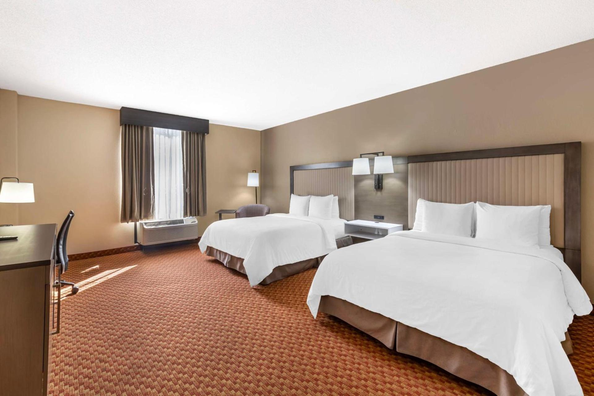 Best Western Plus Kendall Hotel & Suites photo 24