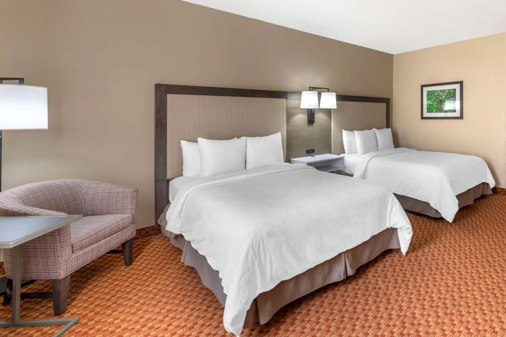 Best Western Plus Kendall Hotel & Suites photo 25