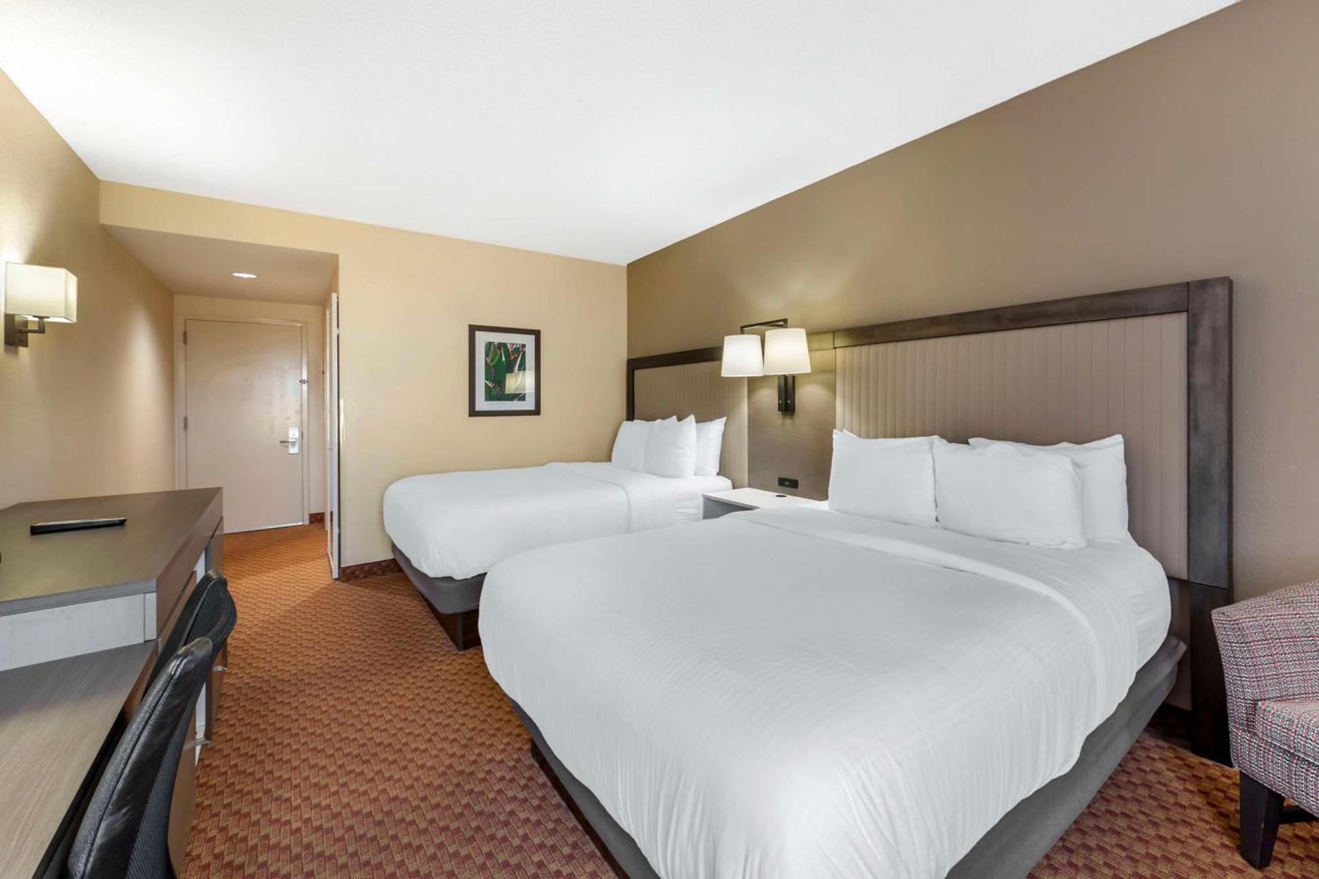Best Western Plus Kendall Hotel & Suites photo 37