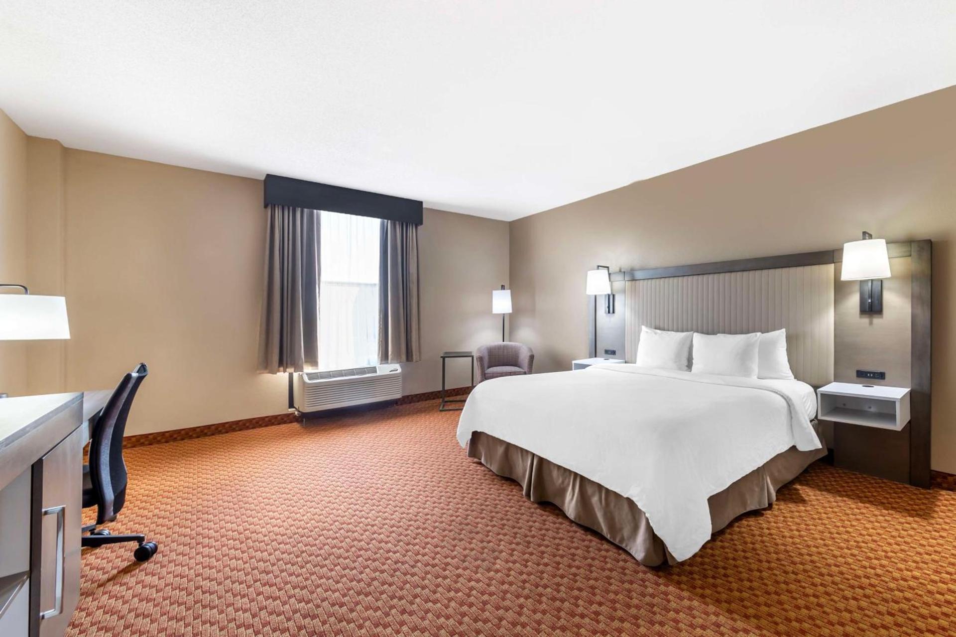 Best Western Plus Kendall Hotel & Suites photo 45