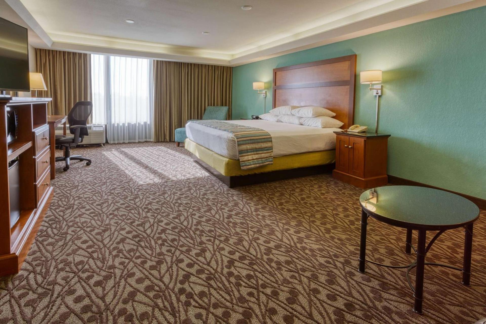 Drury Inn & Suites Atlanta Morrow photo 16