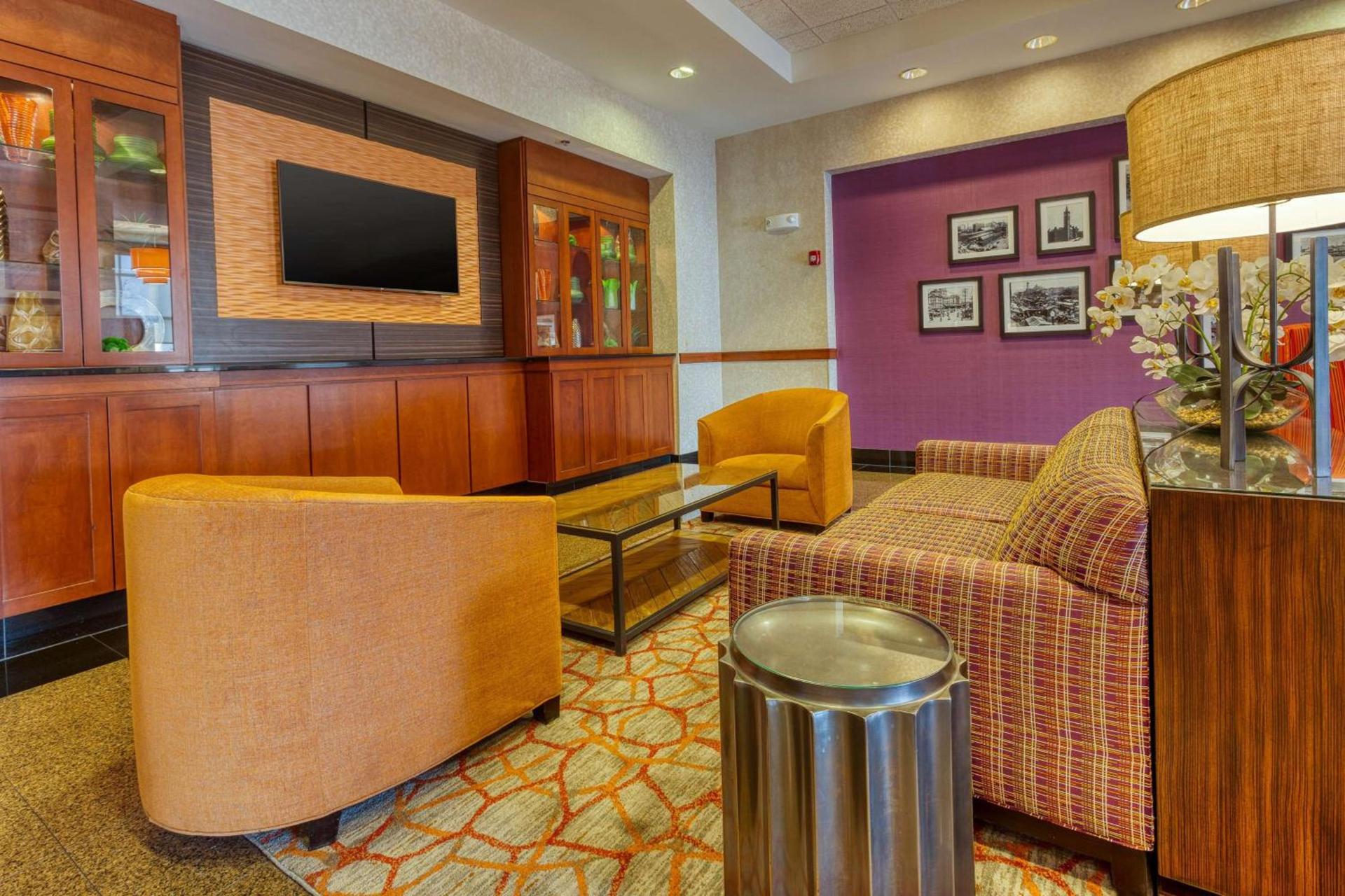 Drury Inn & Suites Indianapolis Northeast photo 4