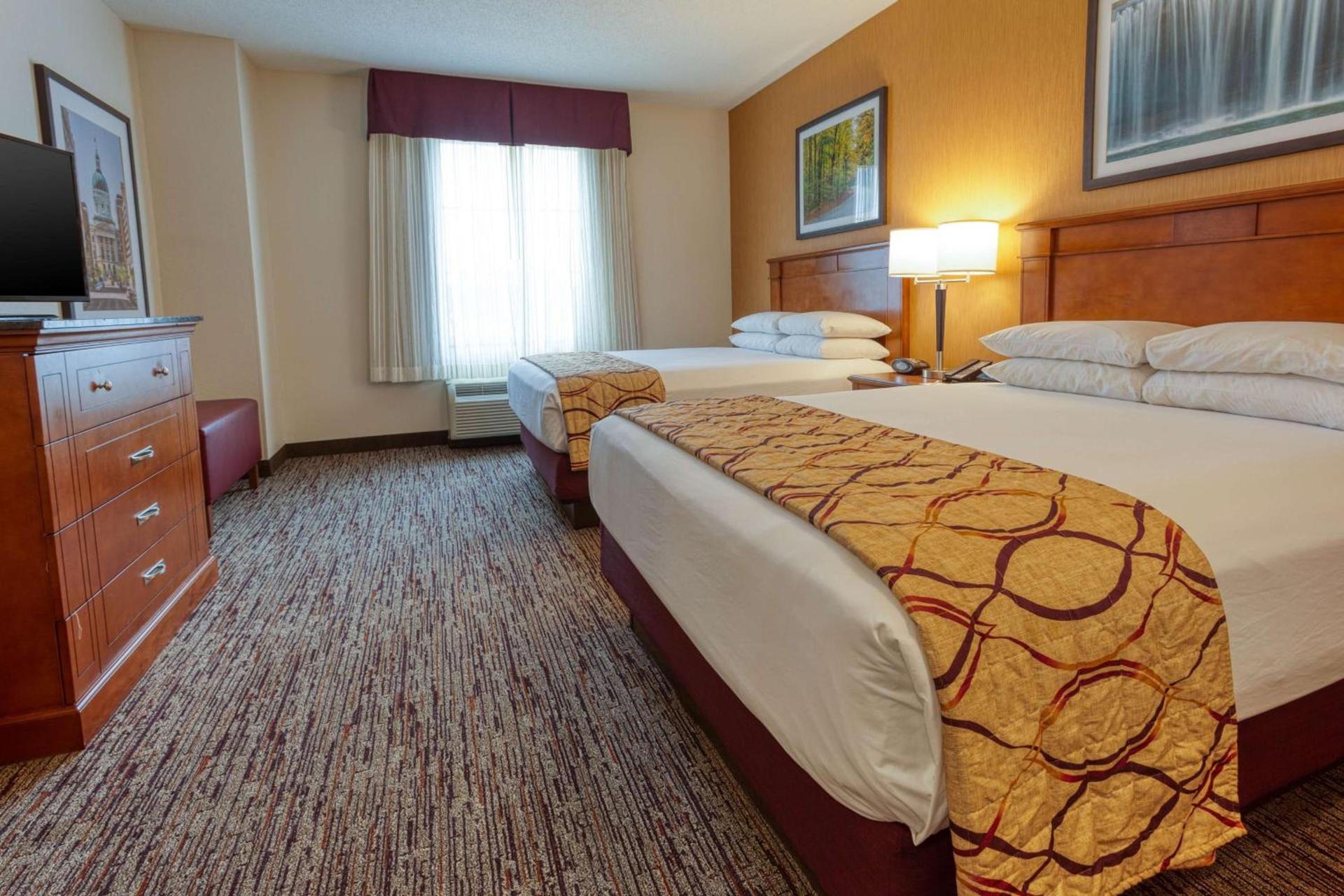 Drury Inn & Suites Indianapolis Northeast photo 12