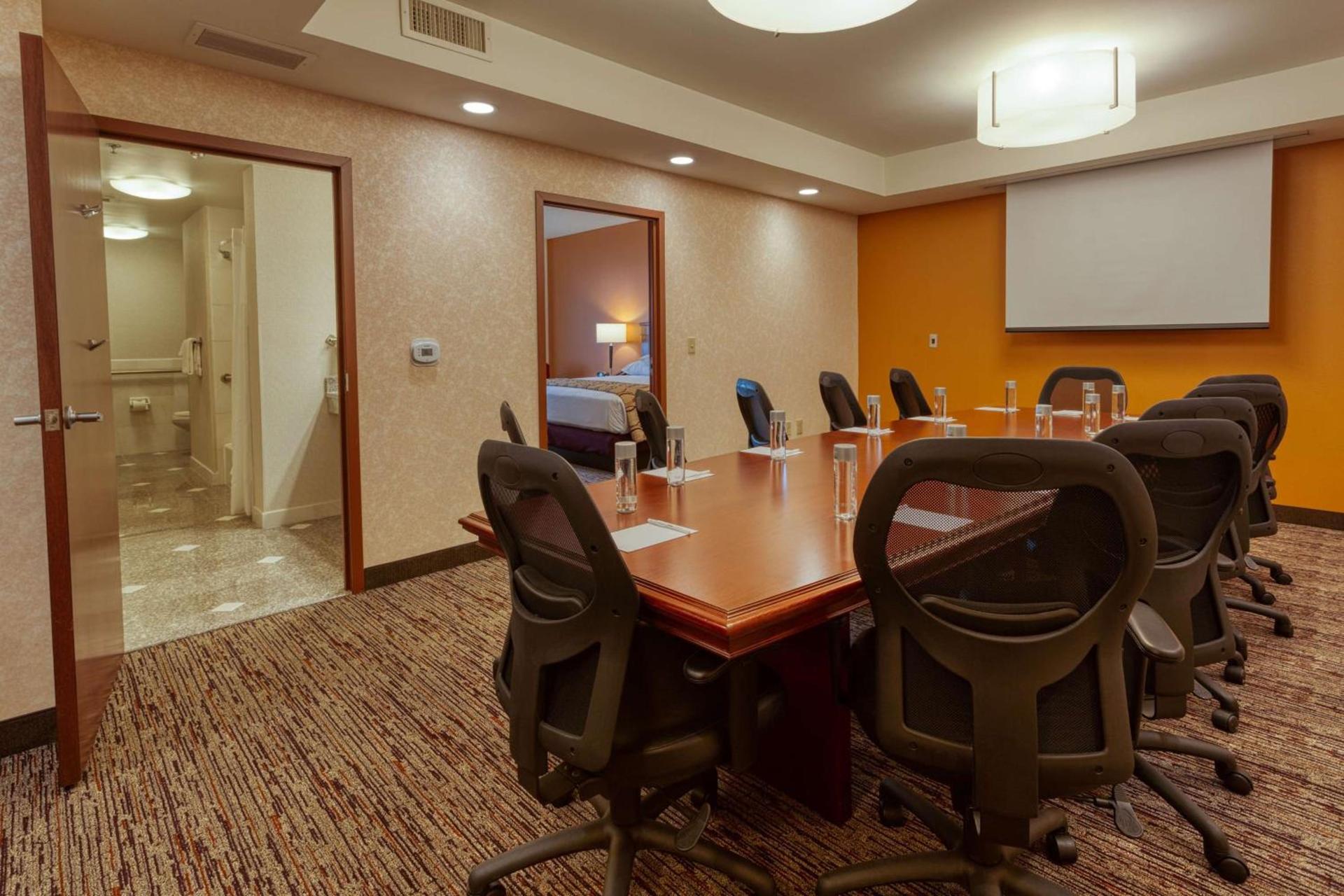 Drury Inn & Suites Indianapolis Northeast photo 16