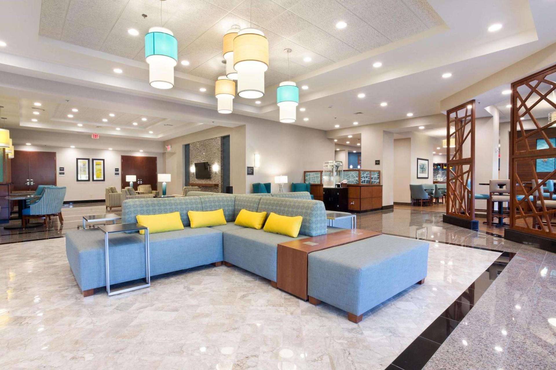 Drury Inn & Suites Burlington photo 4