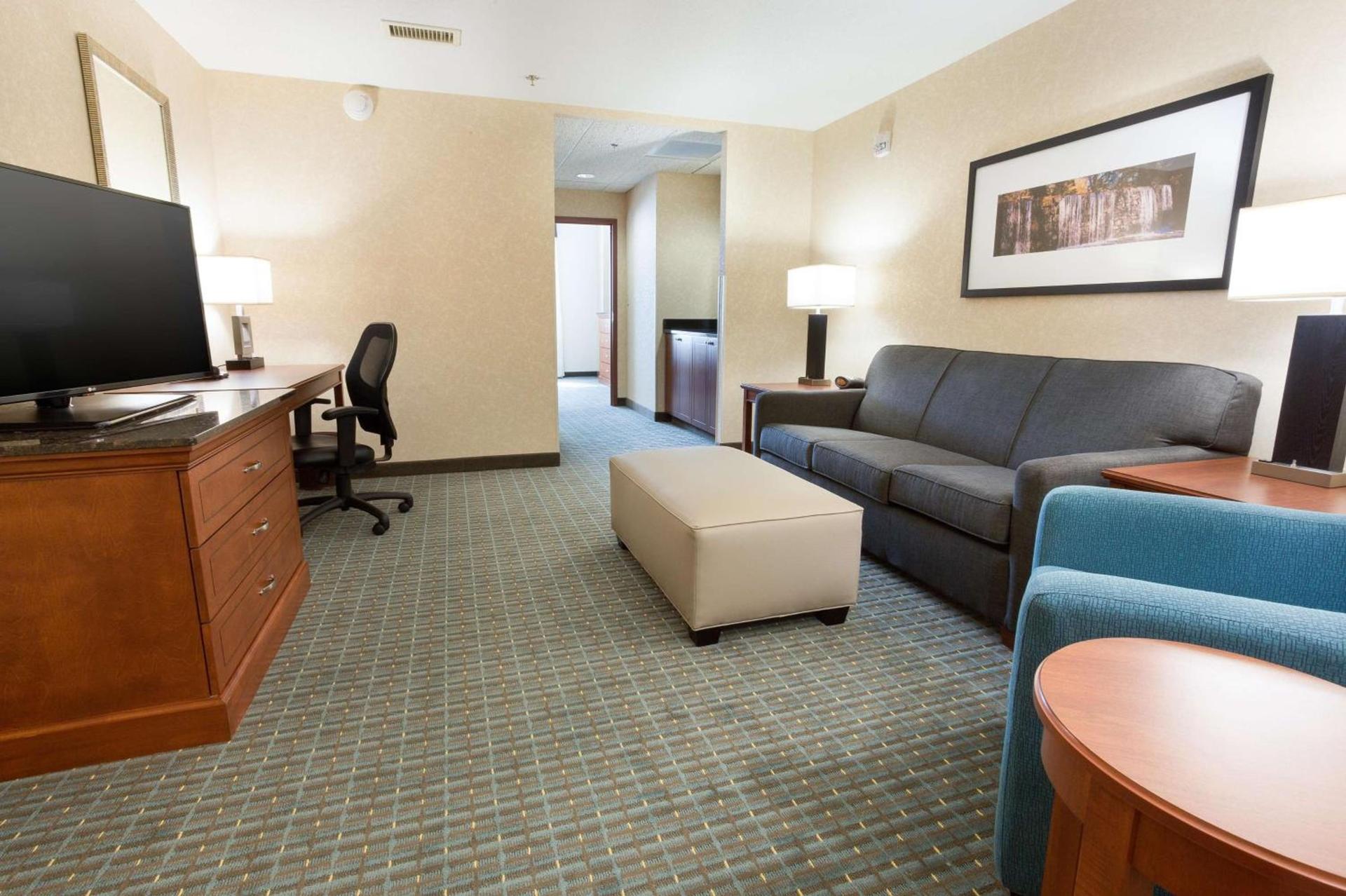 Drury Inn & Suites Burlington photo 11
