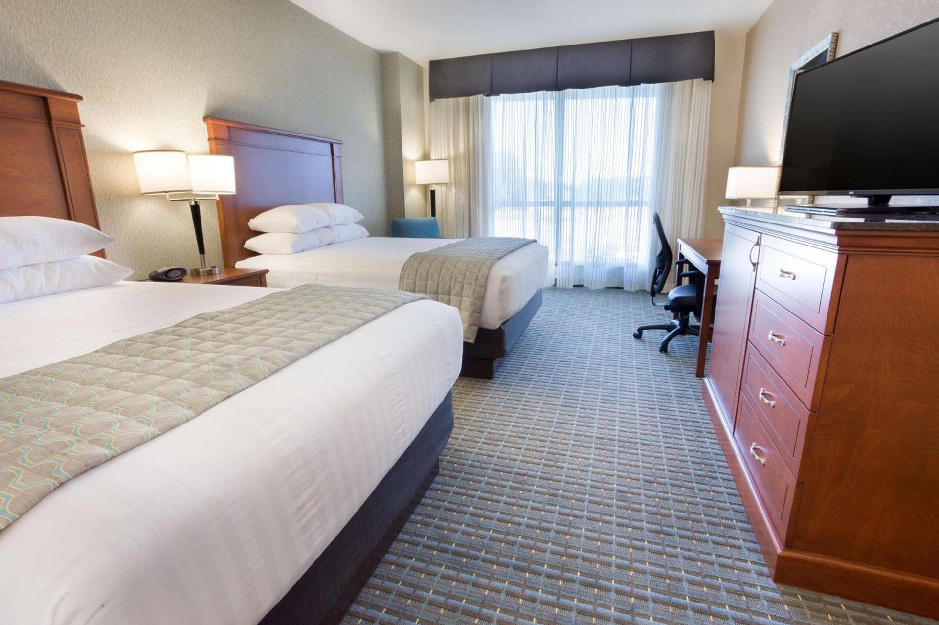 Drury Inn & Suites Burlington photo 15