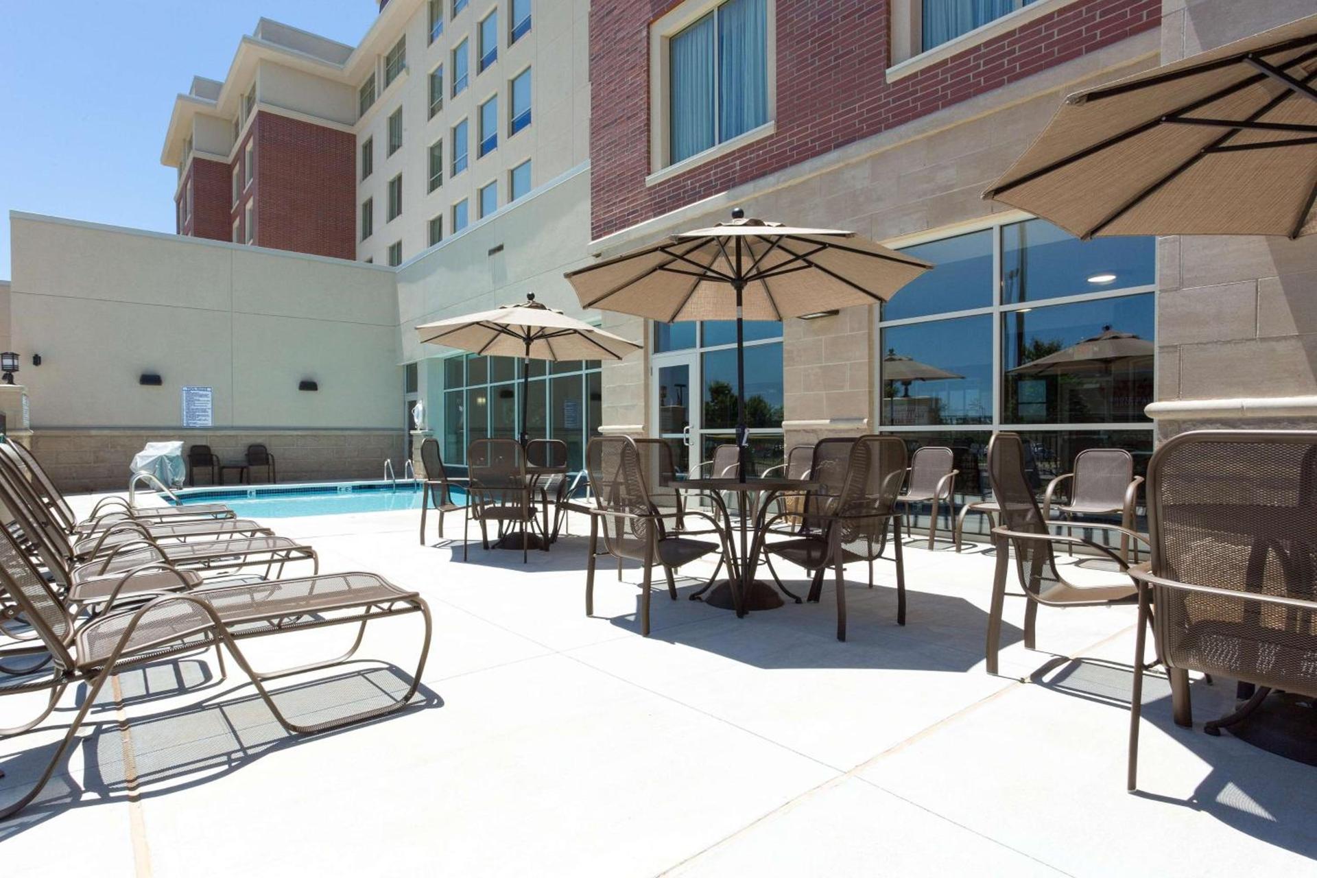 Drury Inn & Suites Burlington photo 22