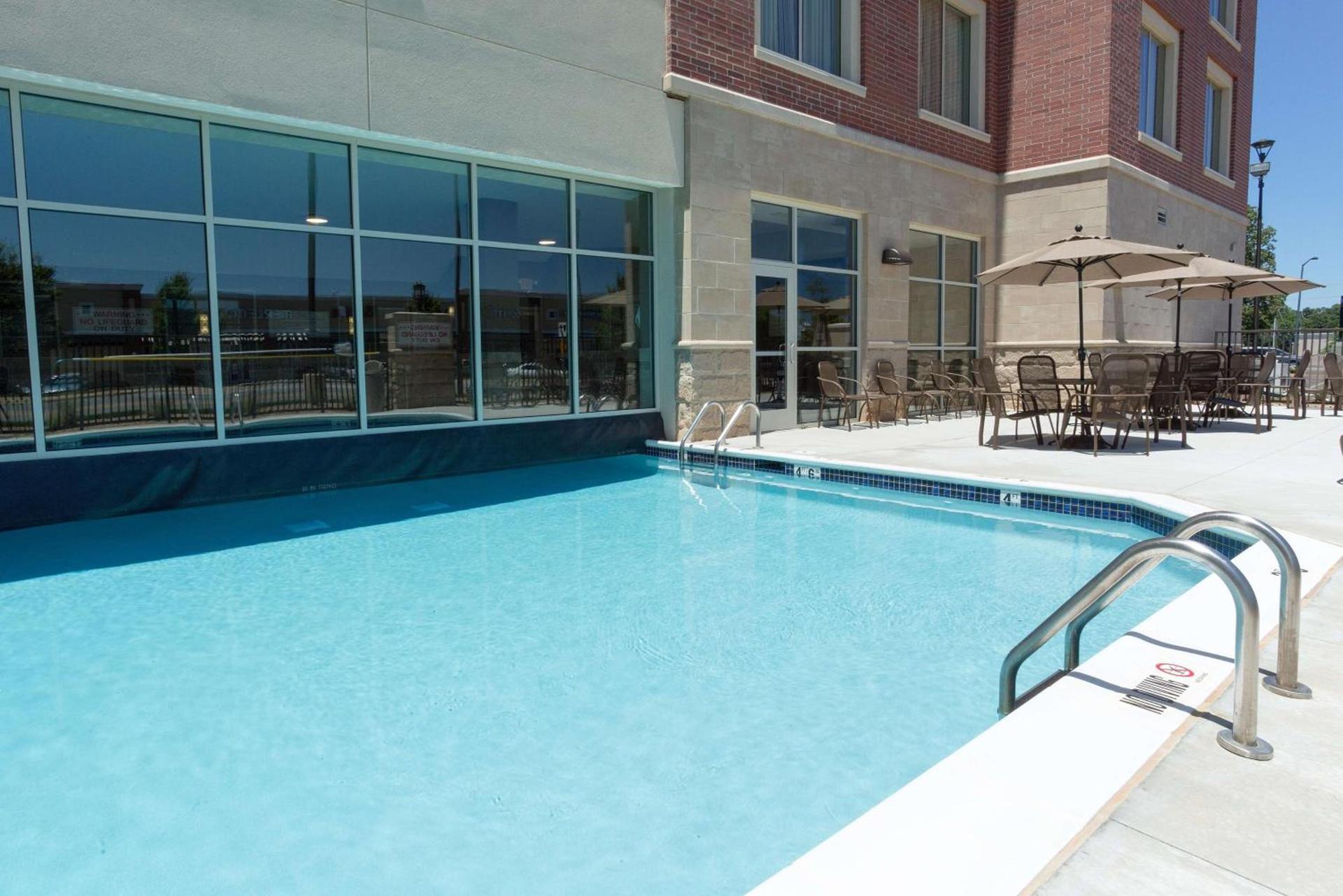 Drury Inn & Suites Burlington photo 23