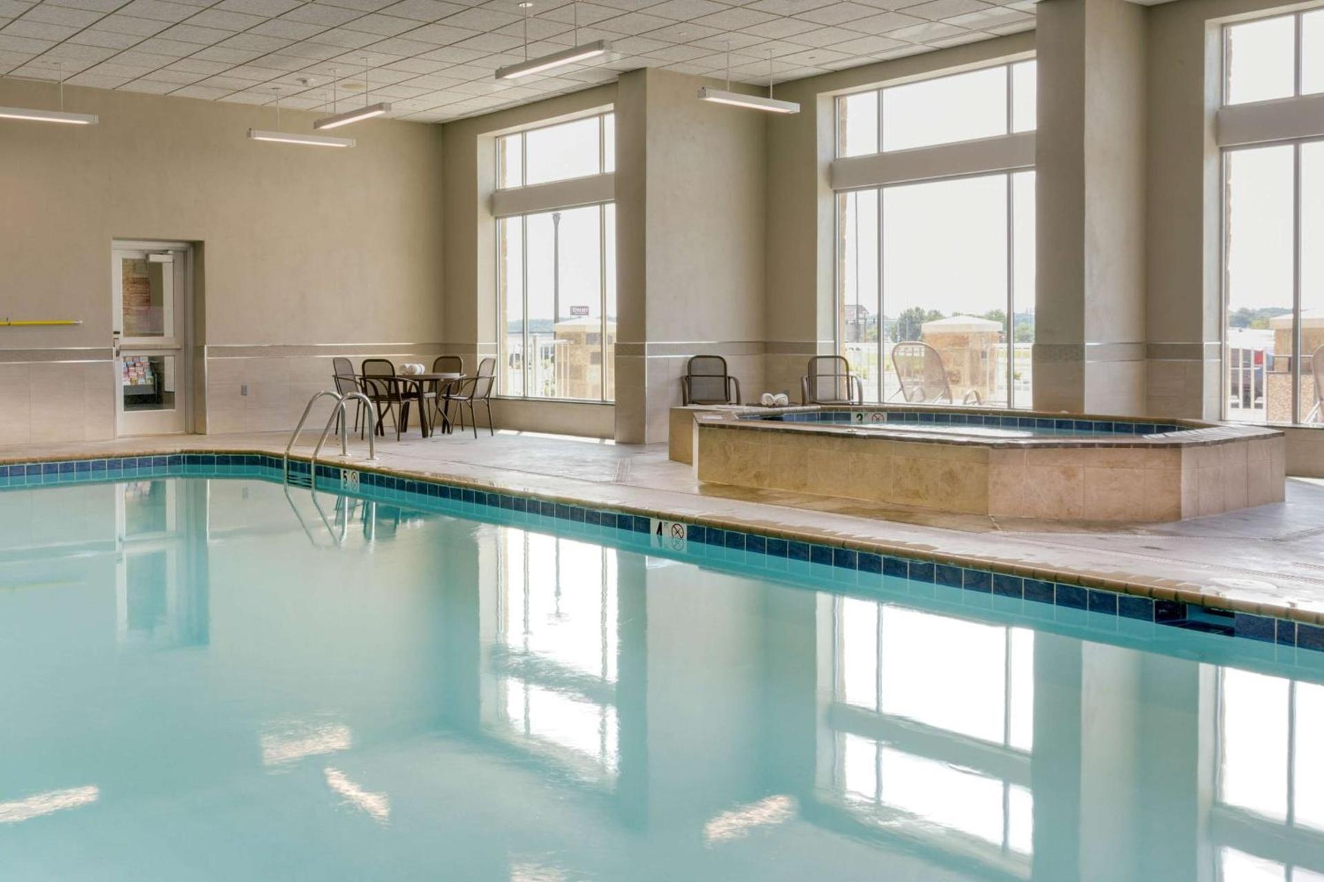 Drury Plaza Hotel Cape Girardeau Conference Center photo 19
