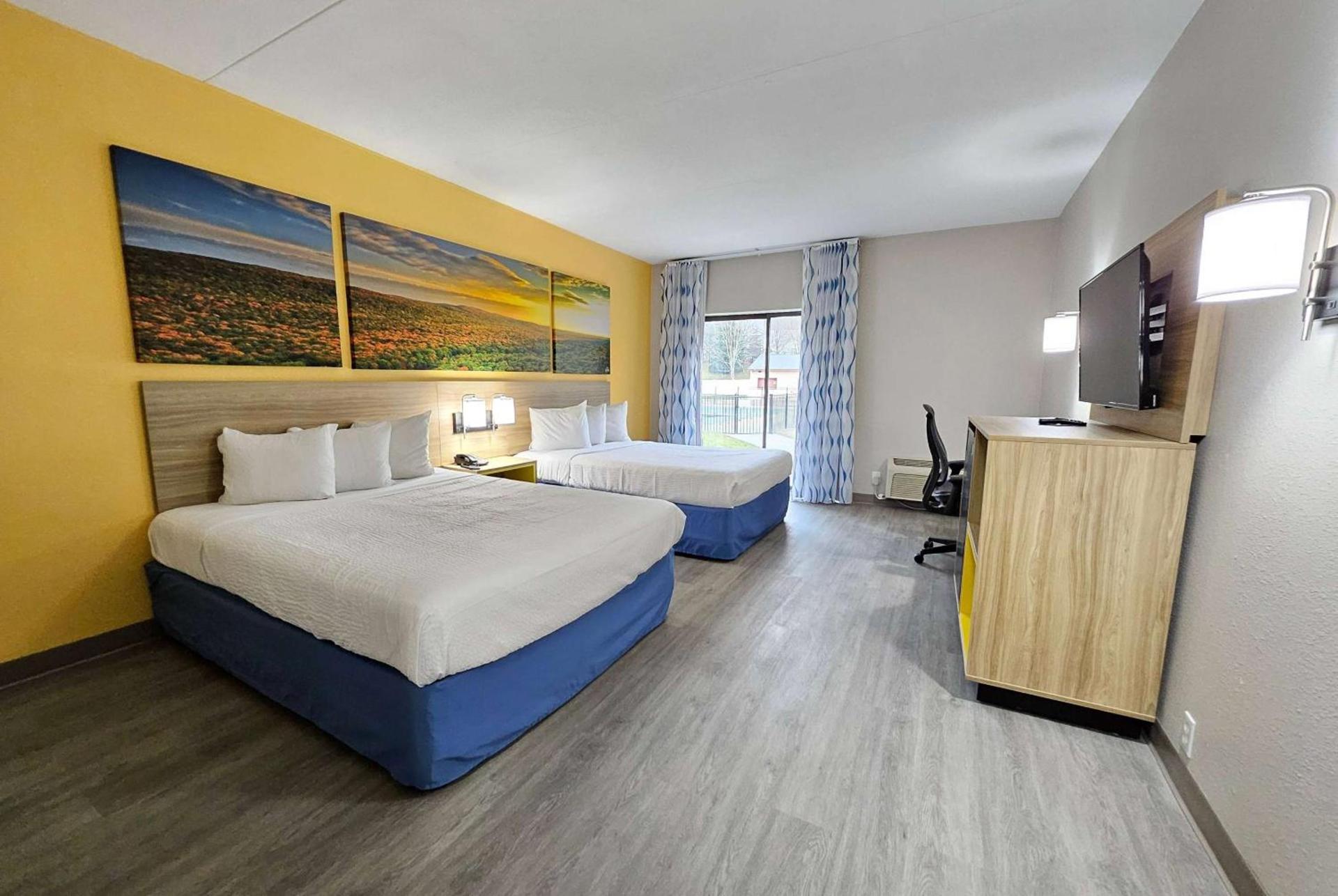 Days Inn by Wyndham Berlin Meriden photo 8