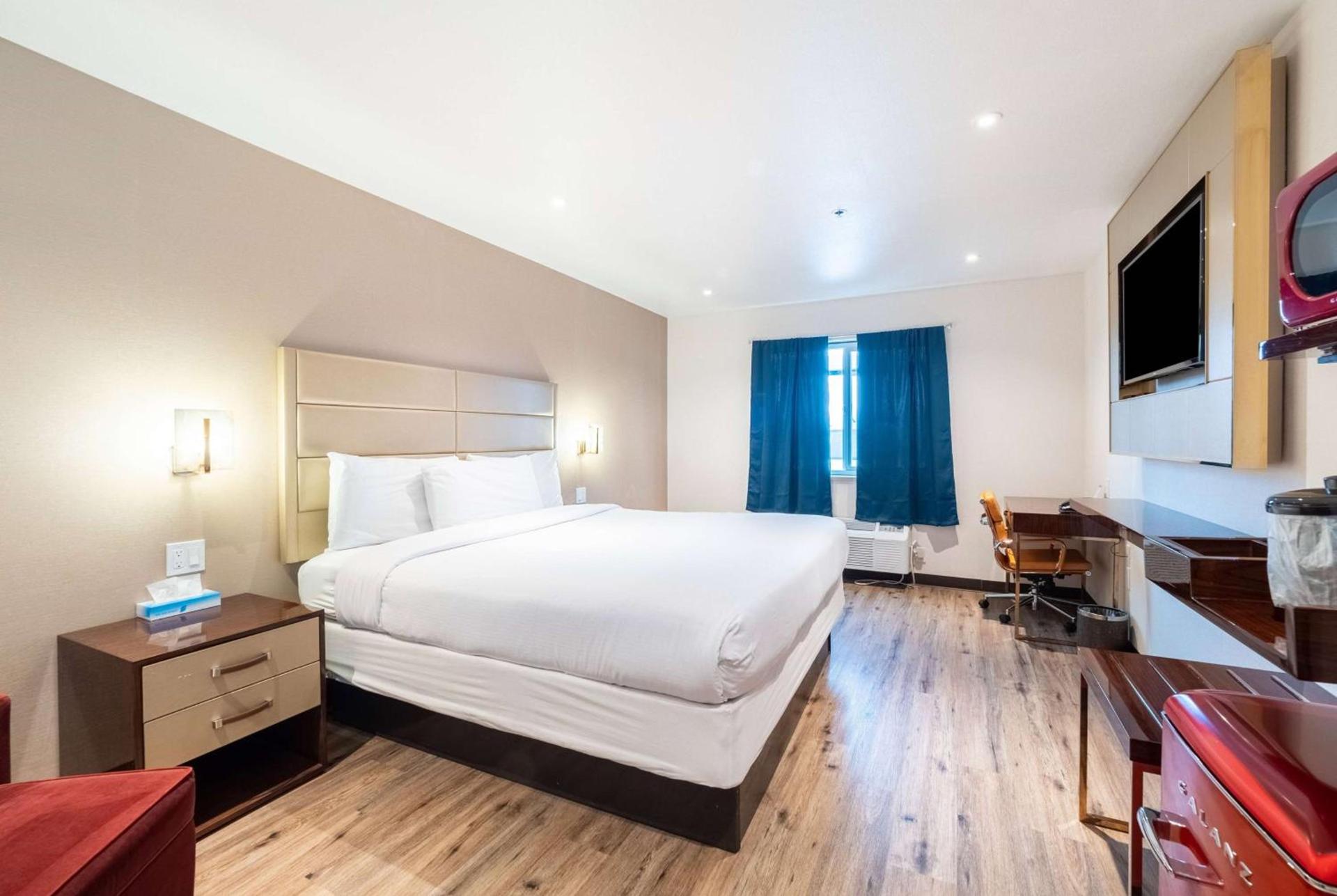 Baymont by Wyndham Anderson photo 5