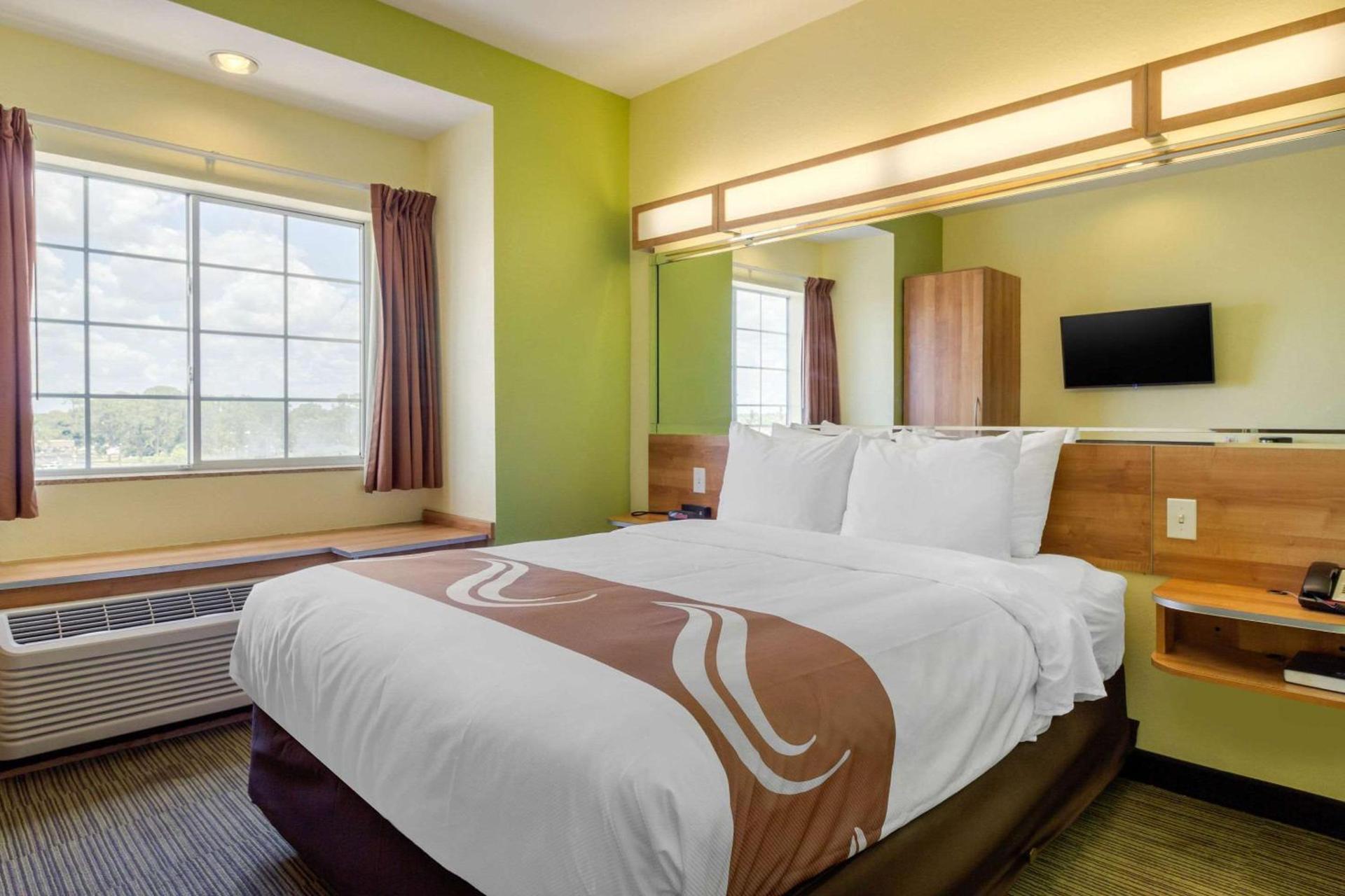 Quality Inn & Suites Lehigh Acres Fort Myers photo 9