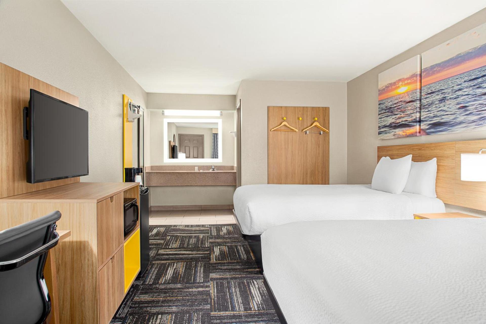 Days Inn by Wyndham Paris photo 8