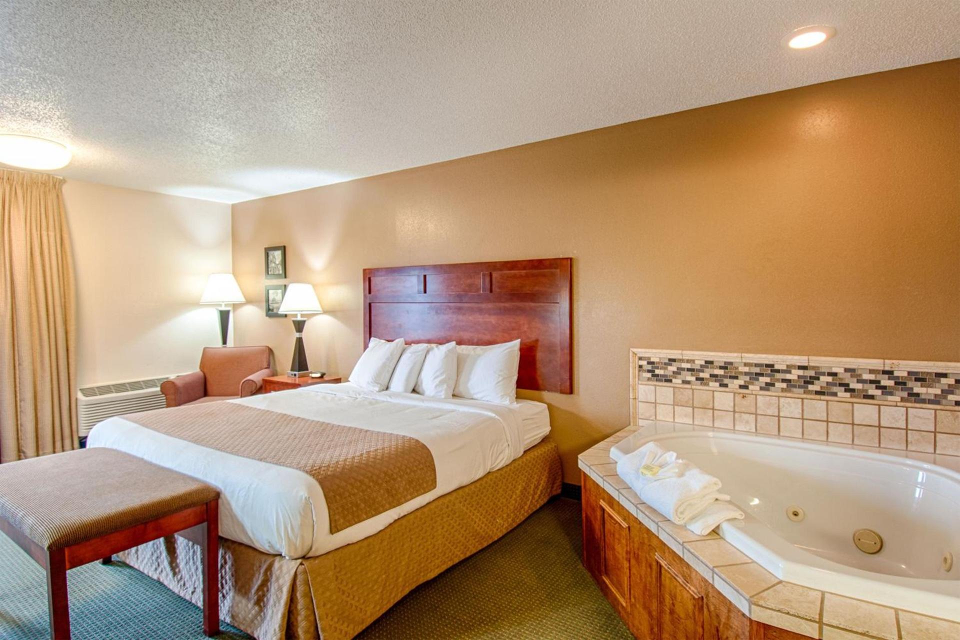 Park Tower Inn photo 13