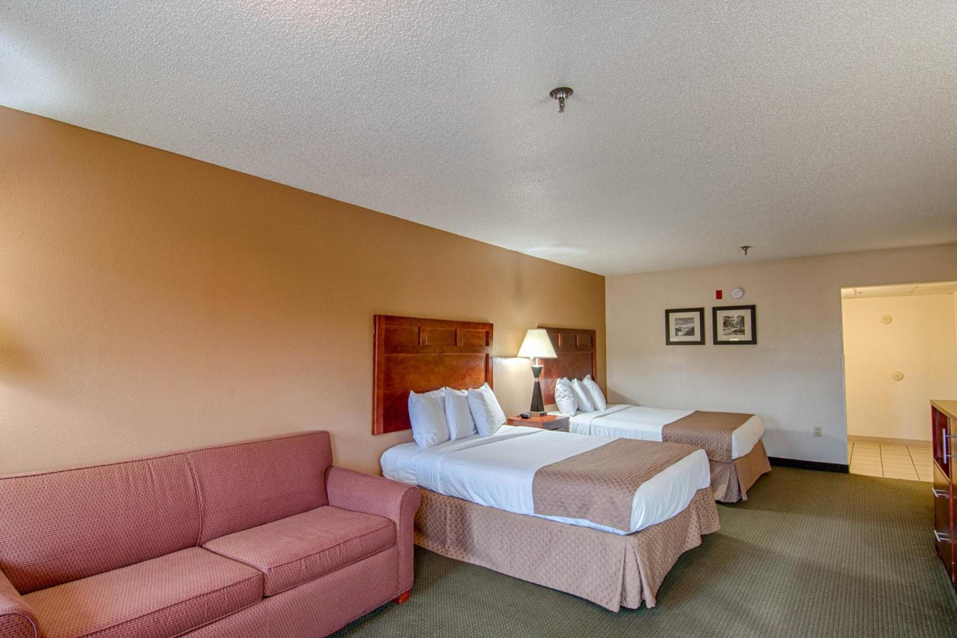 Park Tower Inn photo 27