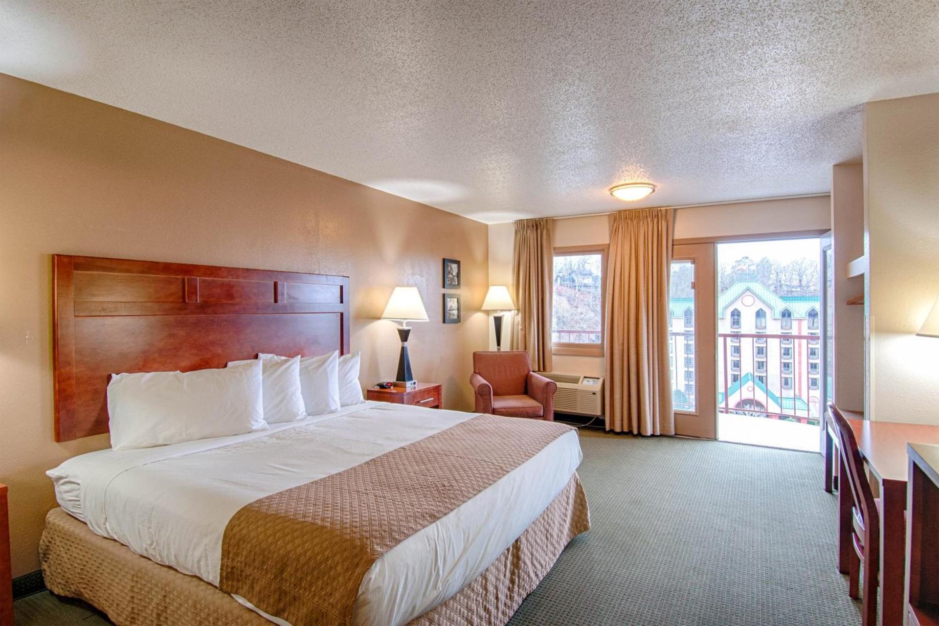 Park Tower Inn photo 35