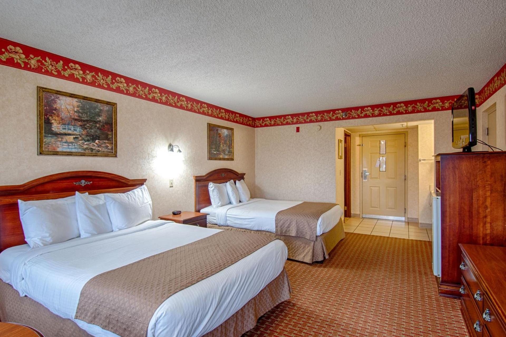 Park Tower Inn photo 32