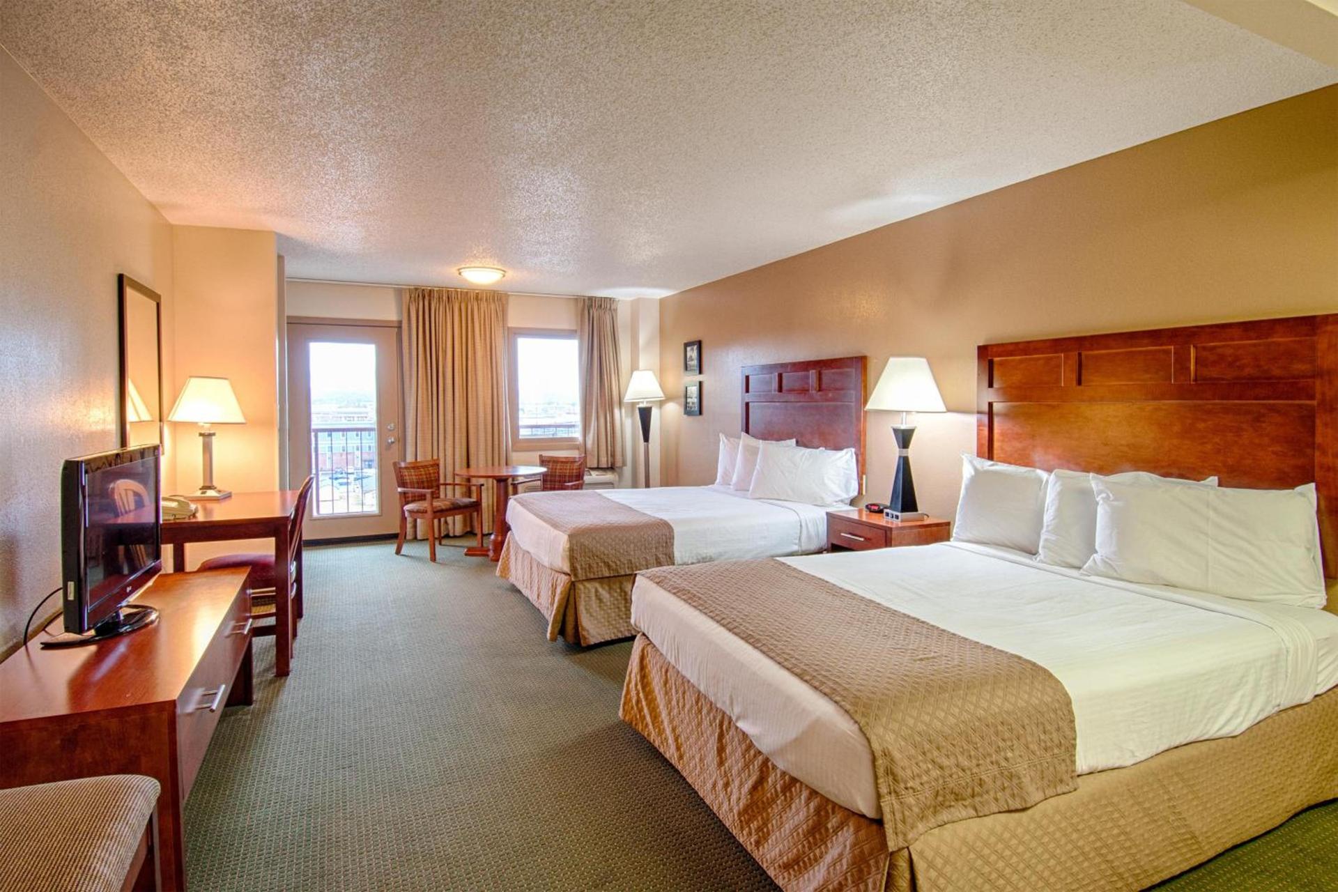Park Tower Inn photo 41