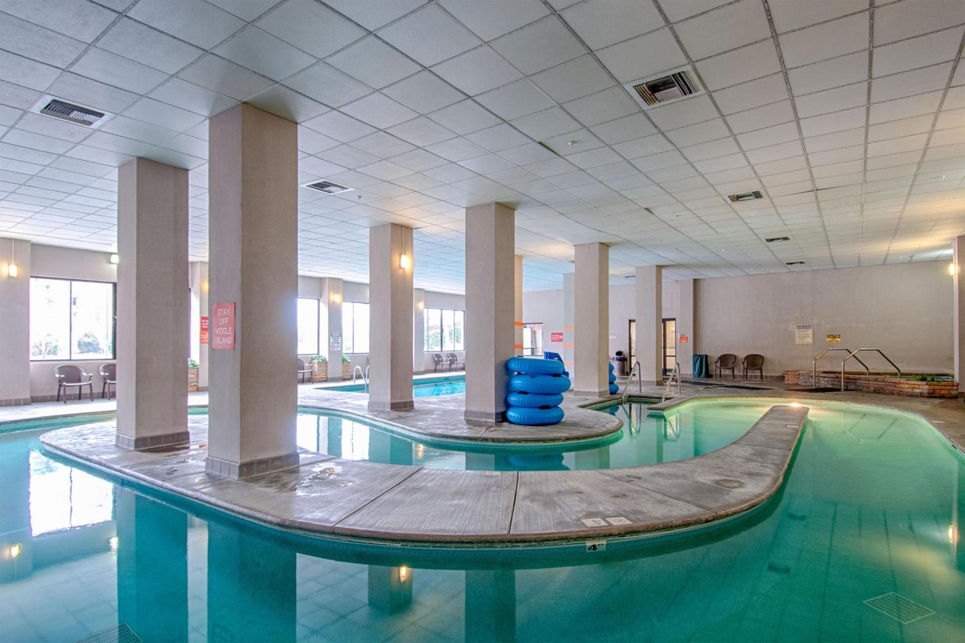 Park Tower Inn photo 3