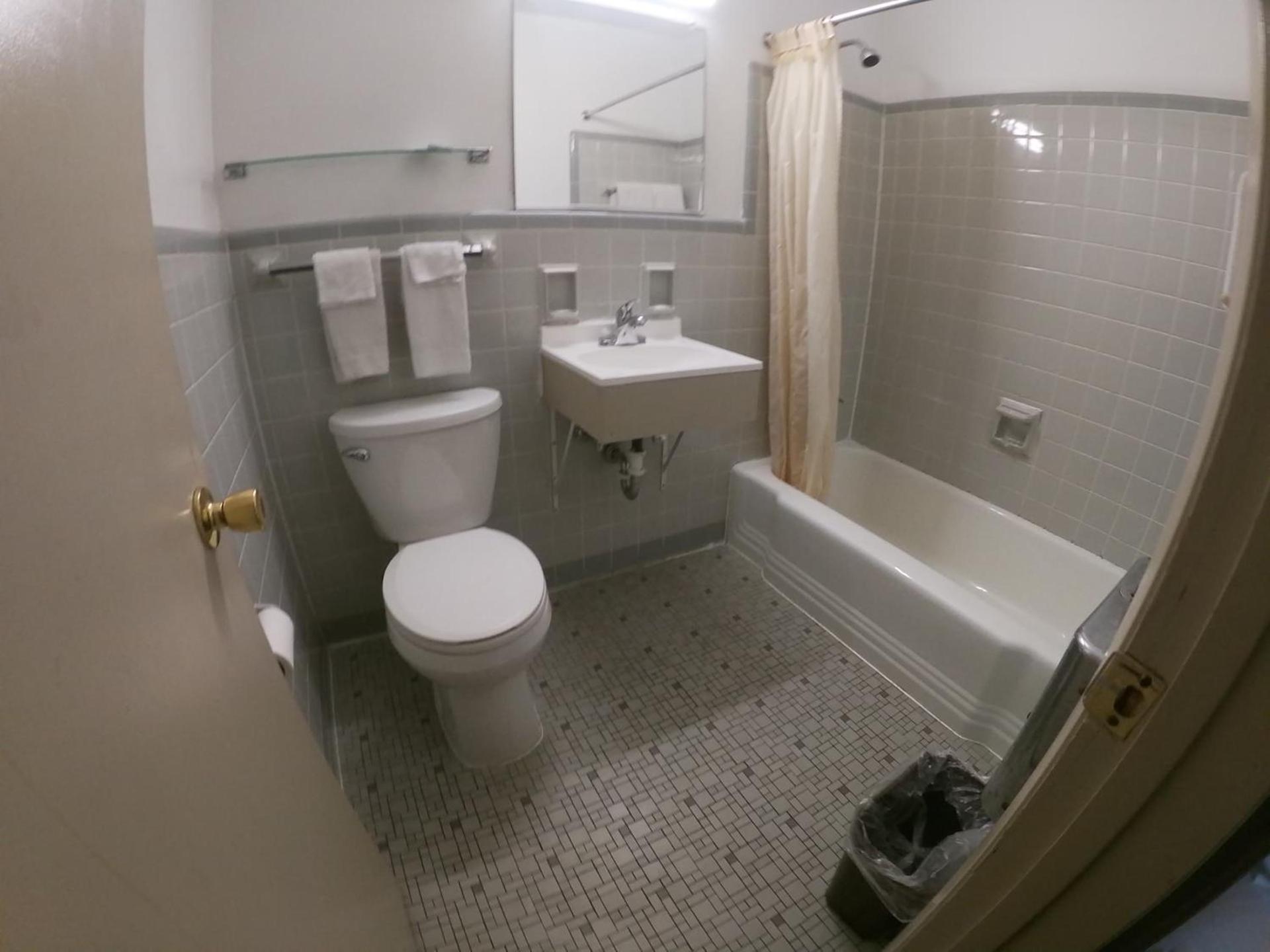 Budget Inn Clearfield PA photo 25