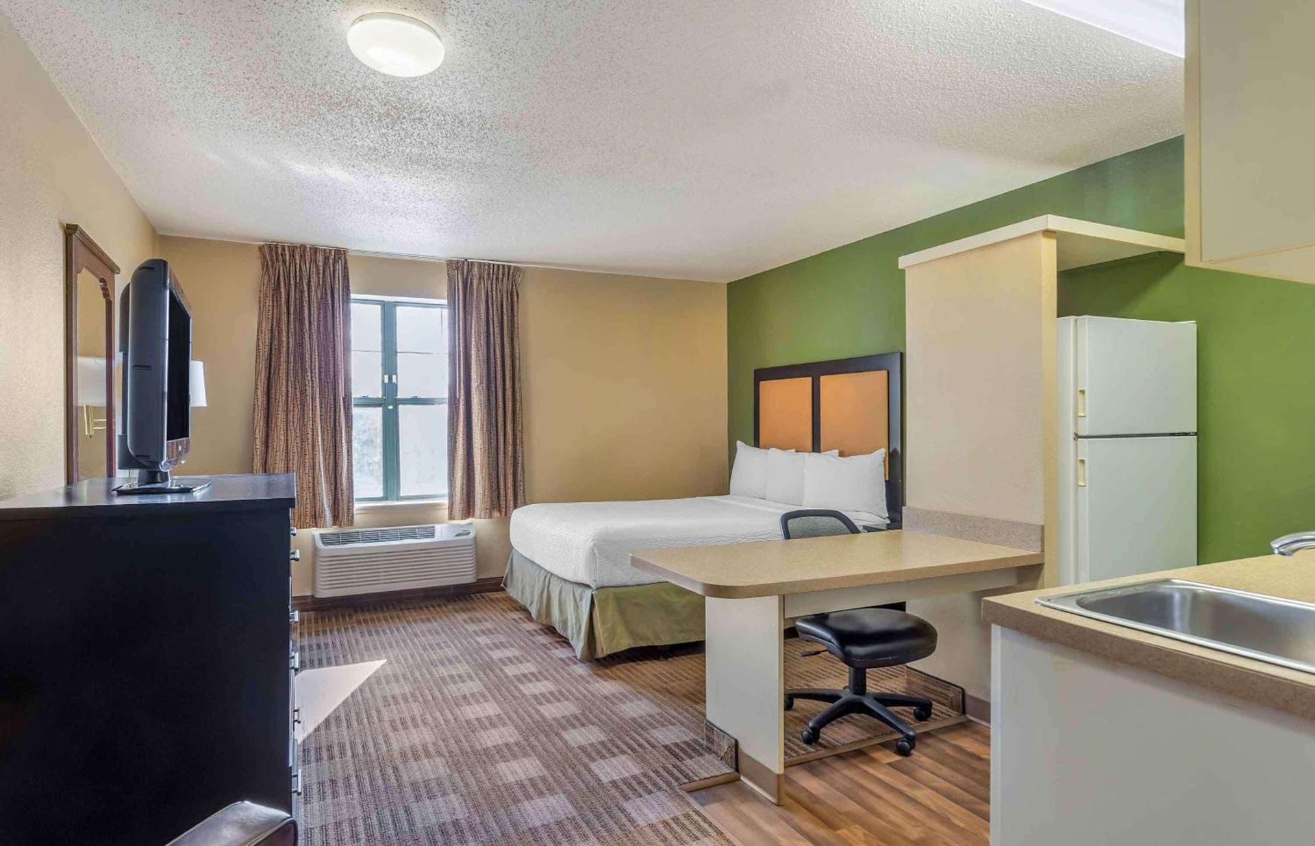 Extended Stay America Select Suites - Chicago - Downers Grove photo 6