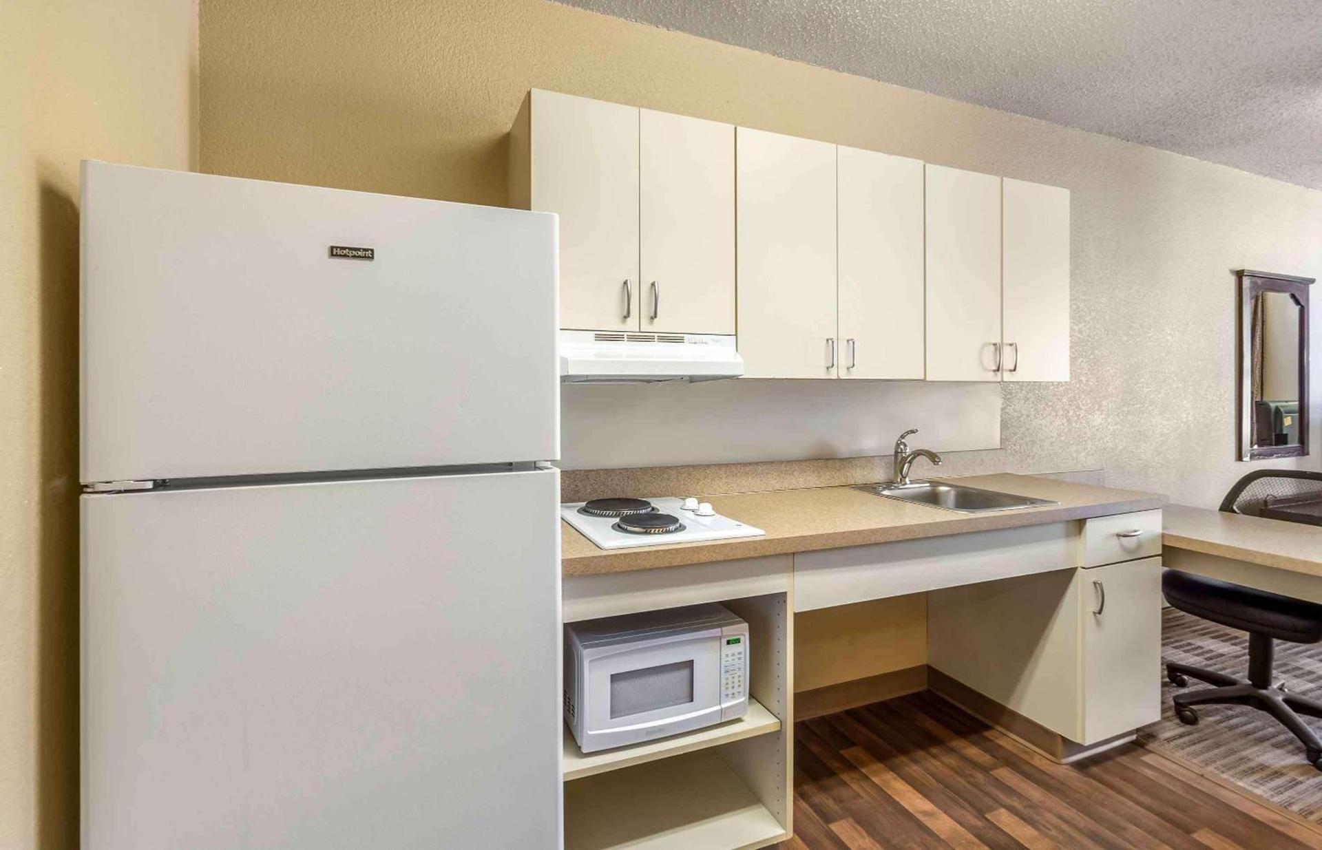 Extended Stay America Select Suites - Chicago - Downers Grove photo 12