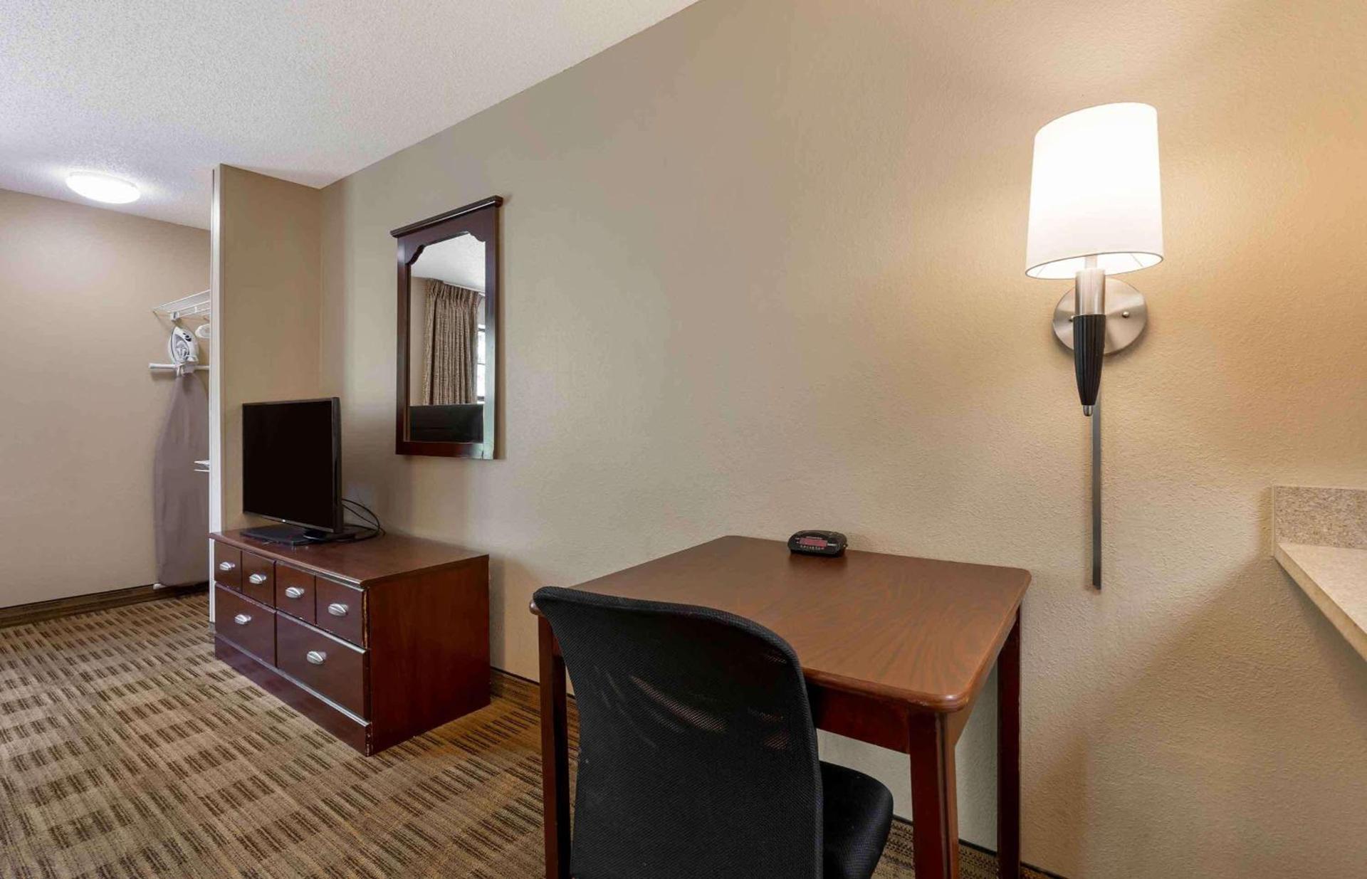 Extended Stay America Select Suites - Lexington Park - Pax River photo 15