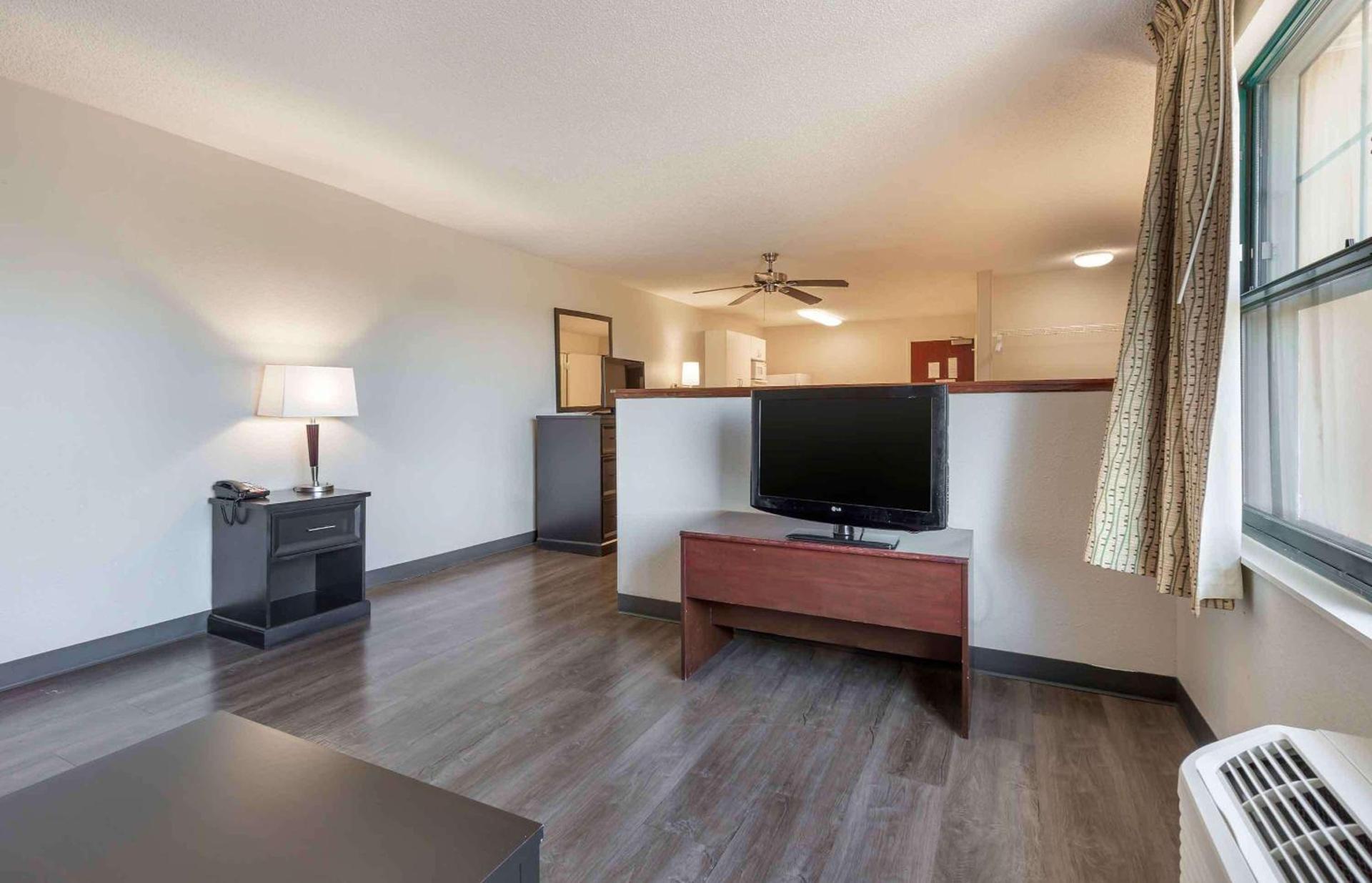 Extended Stay America Select Suites - Lexington Park - Pax River photo 19