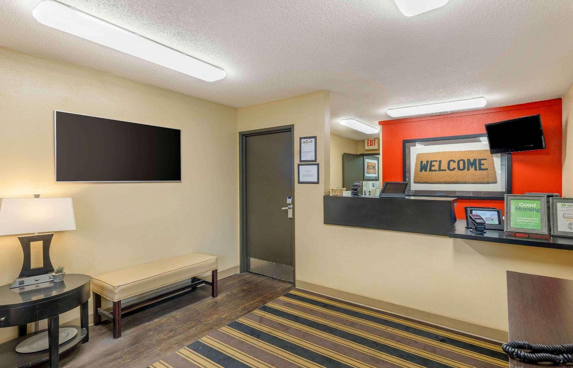 Extended Stay America Suites - St Louis - Westport - E Lackland Rd photo 3