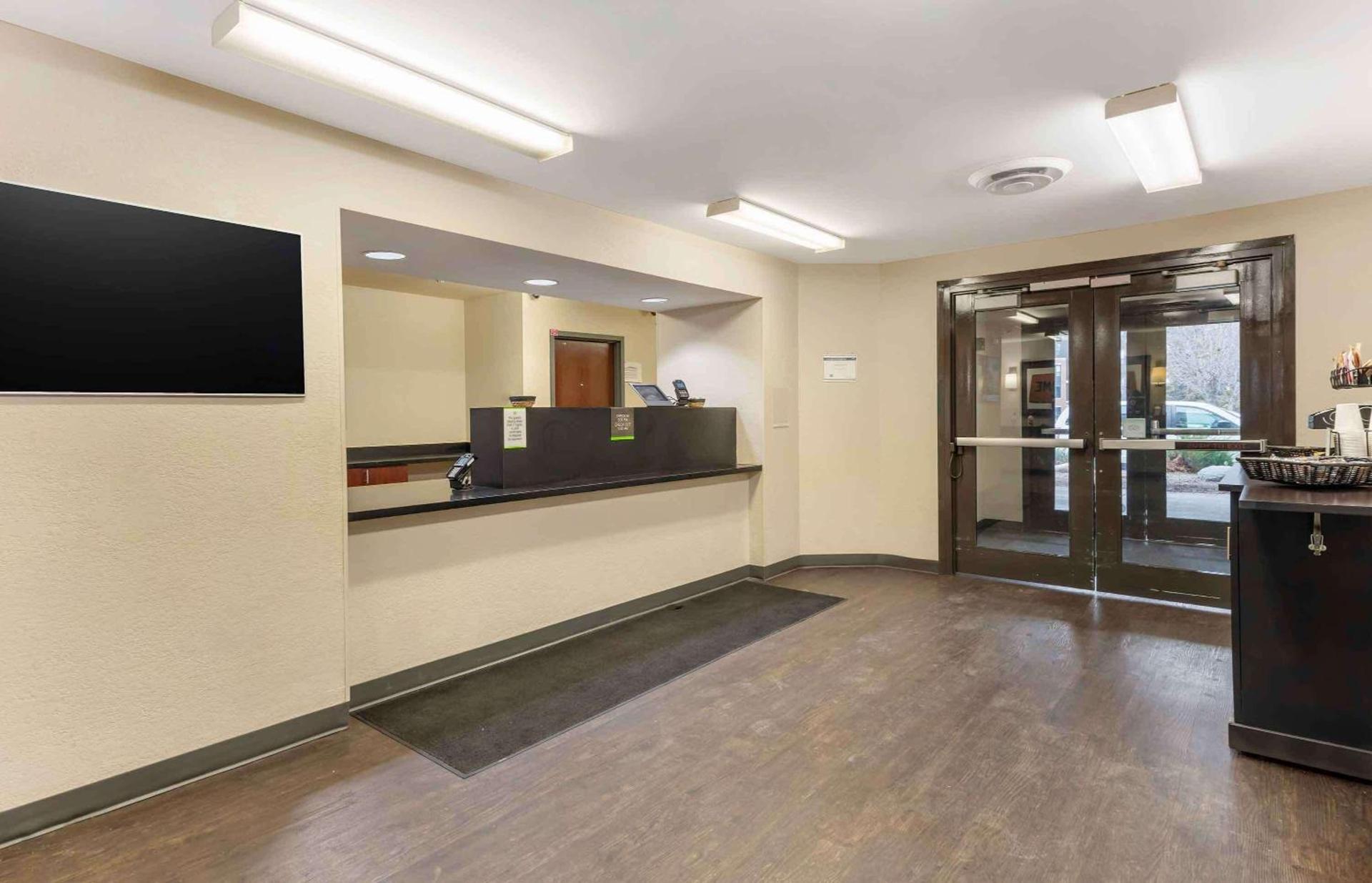 Studio 6 Extended Stay Minneapolis Airport Eagan MN photo 3