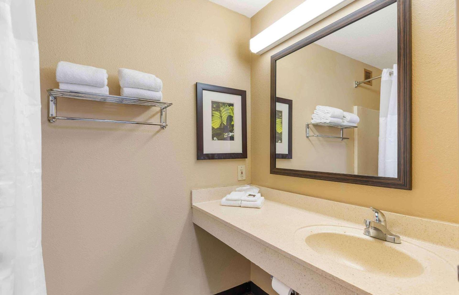 Extended Stay America Suites - St Louis - Westport - E Lackland Rd photo 19