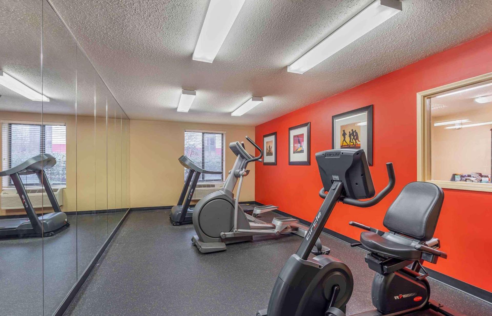 Extended Stay America Suites - Chicago - Lombard - Yorktown Center photo 36