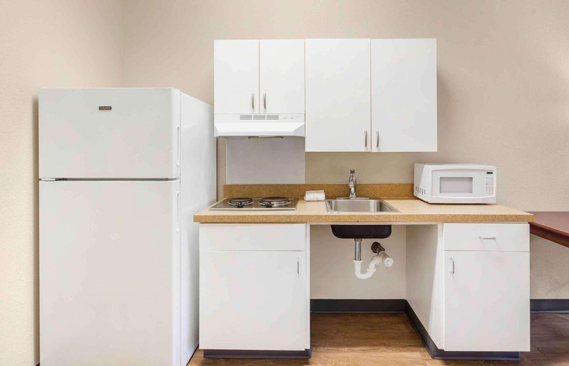 Studio 6 Corporate Extended Stay Chicago Lisle IL photo 12