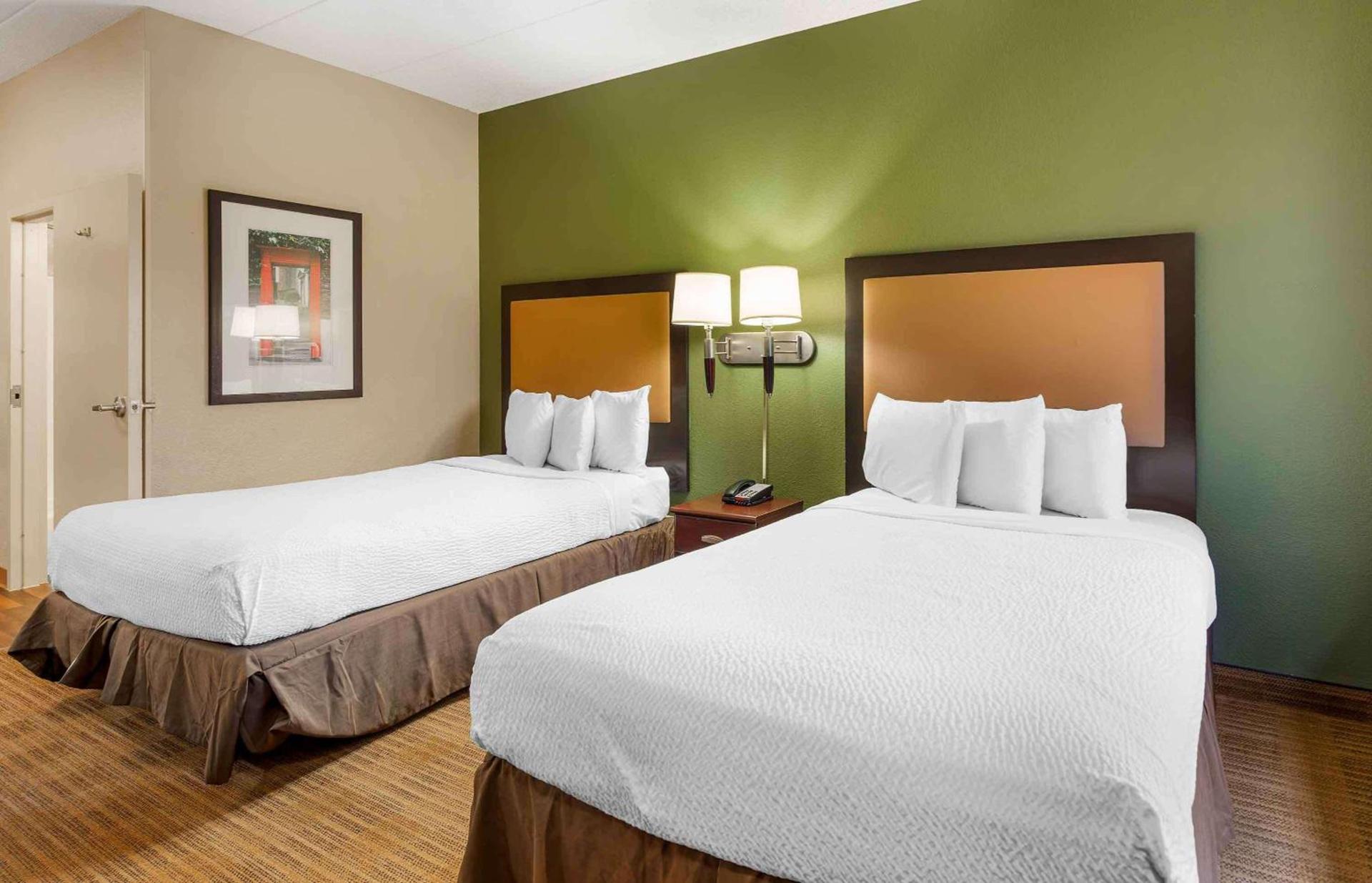 Studio 6 Corporate Extended Stay Chicago Lisle IL photo 20
